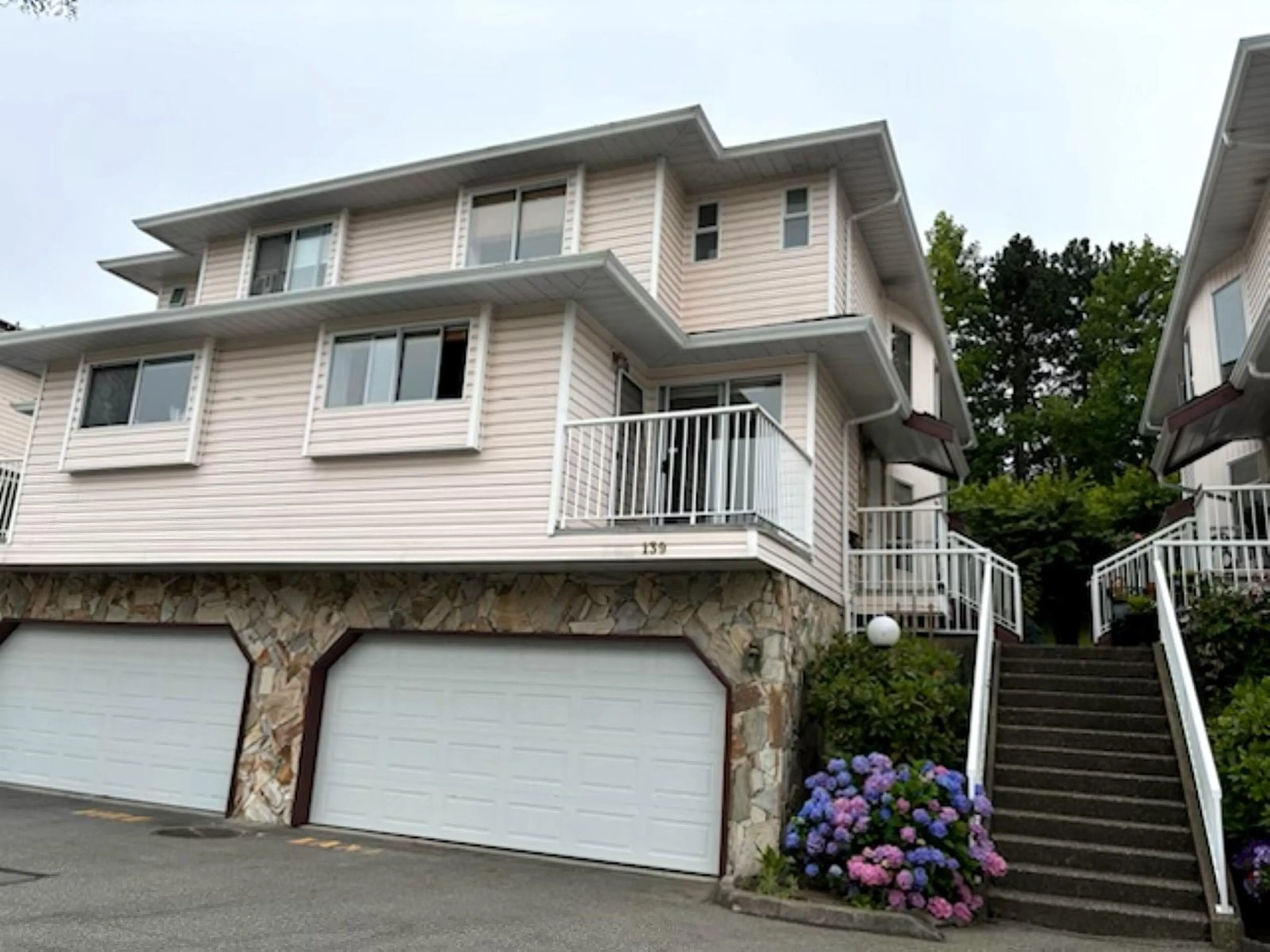 A pic from exterior of the house or condo, cottage for 139 6875 121 STREET, Surrey British Columbia V3W1C2