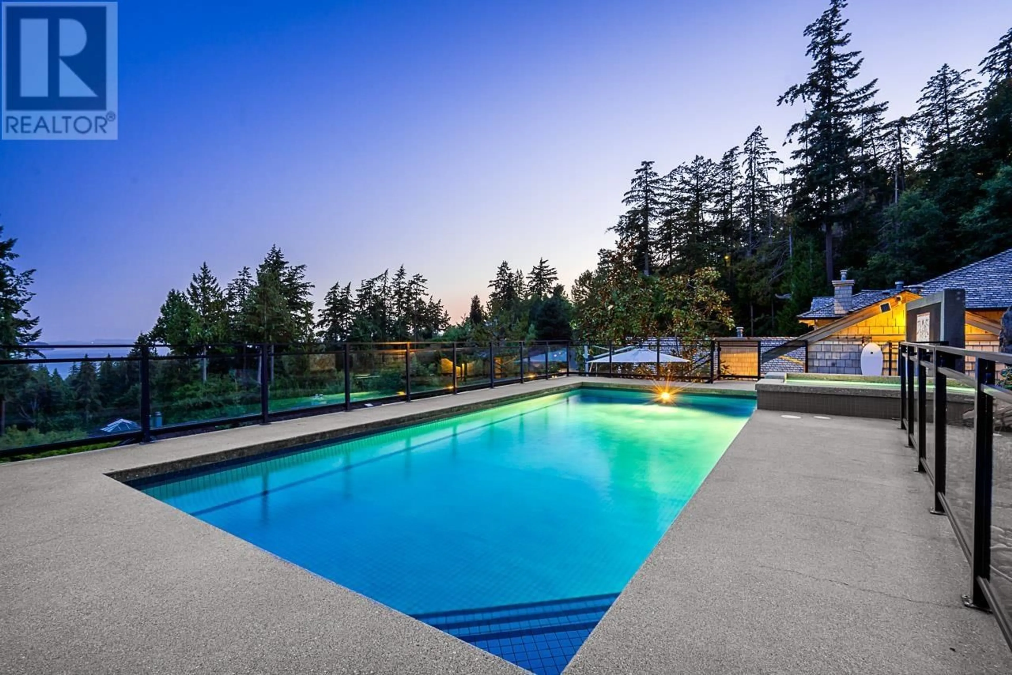 Indoor or outdoor pool for 4845 VISTA PLACE, West Vancouver British Columbia V7W3E7