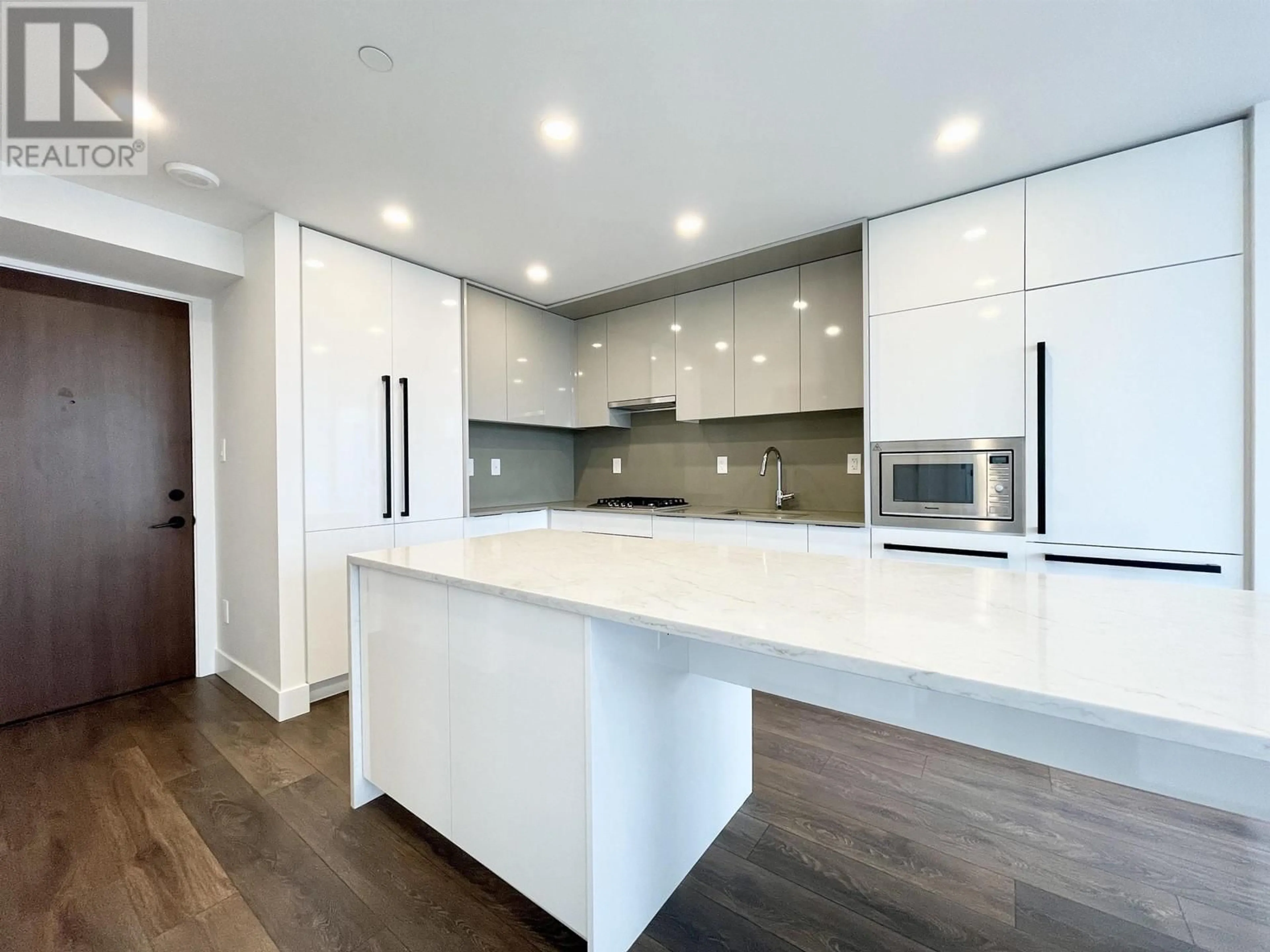 Contemporary kitchen, unknown for 1006 - 4711 HAZEL STREET, Burnaby British Columbia V5H0J9