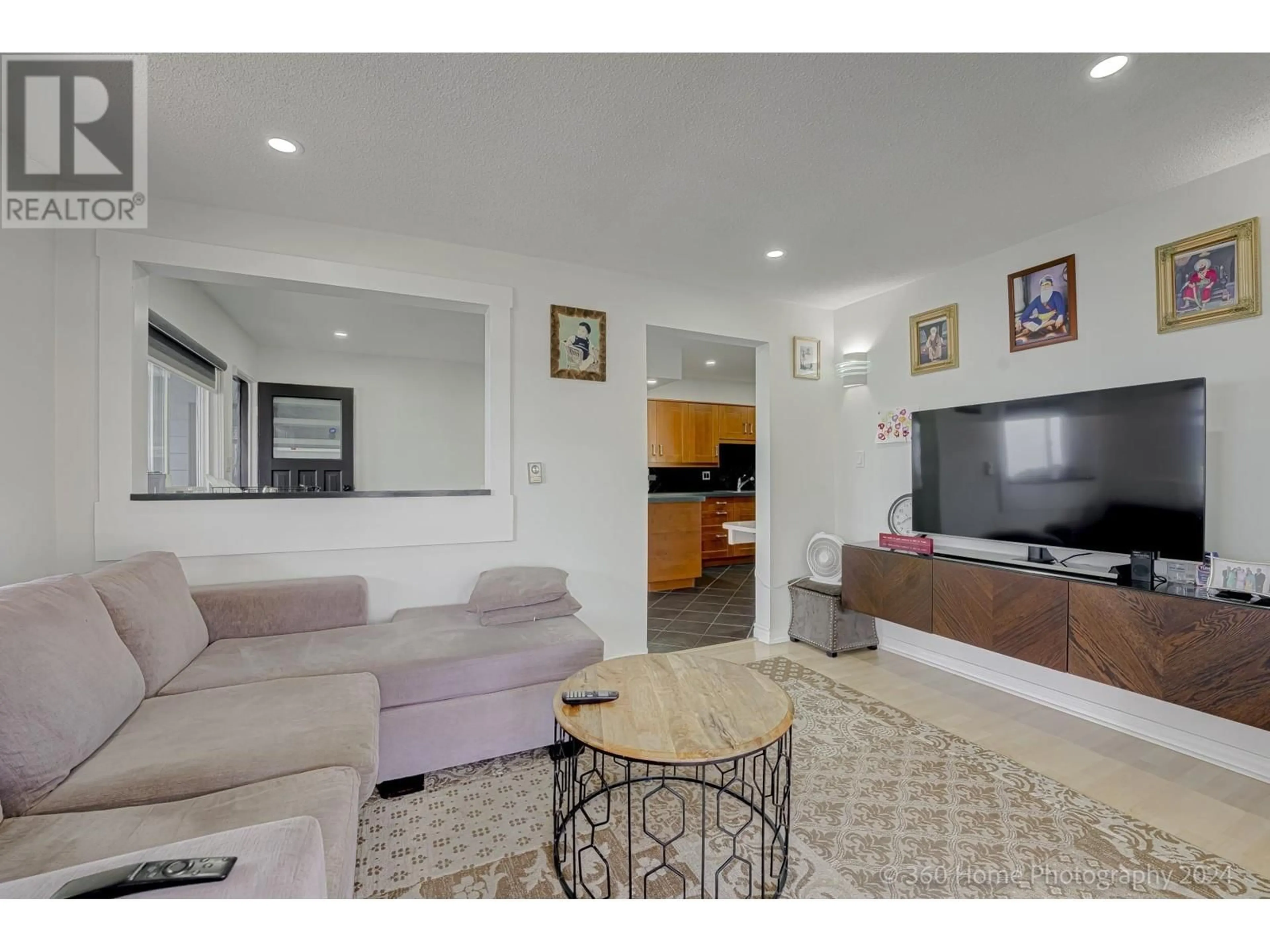 Living room, wood floors for 4271 DANFORTH DRIVE, Richmond British Columbia V6X2X5