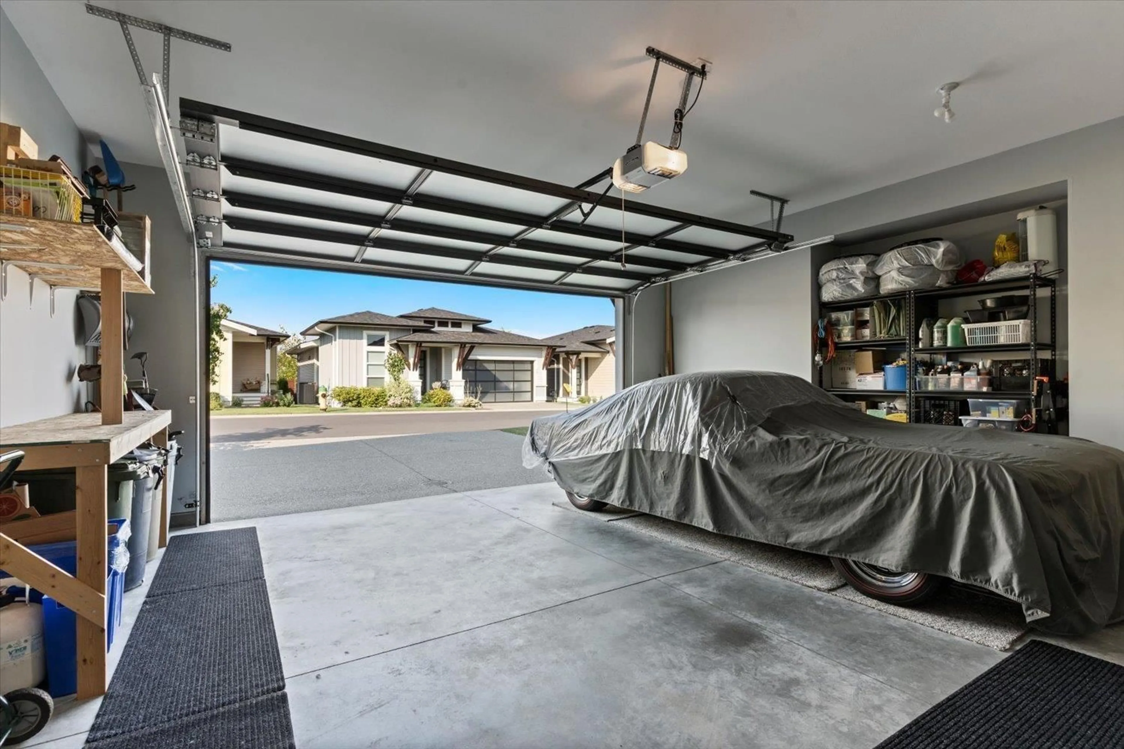 Indoor garage, cement floor for 66 46213 HAKWELES ROAD, Chilliwack British Columbia V4Z0C6