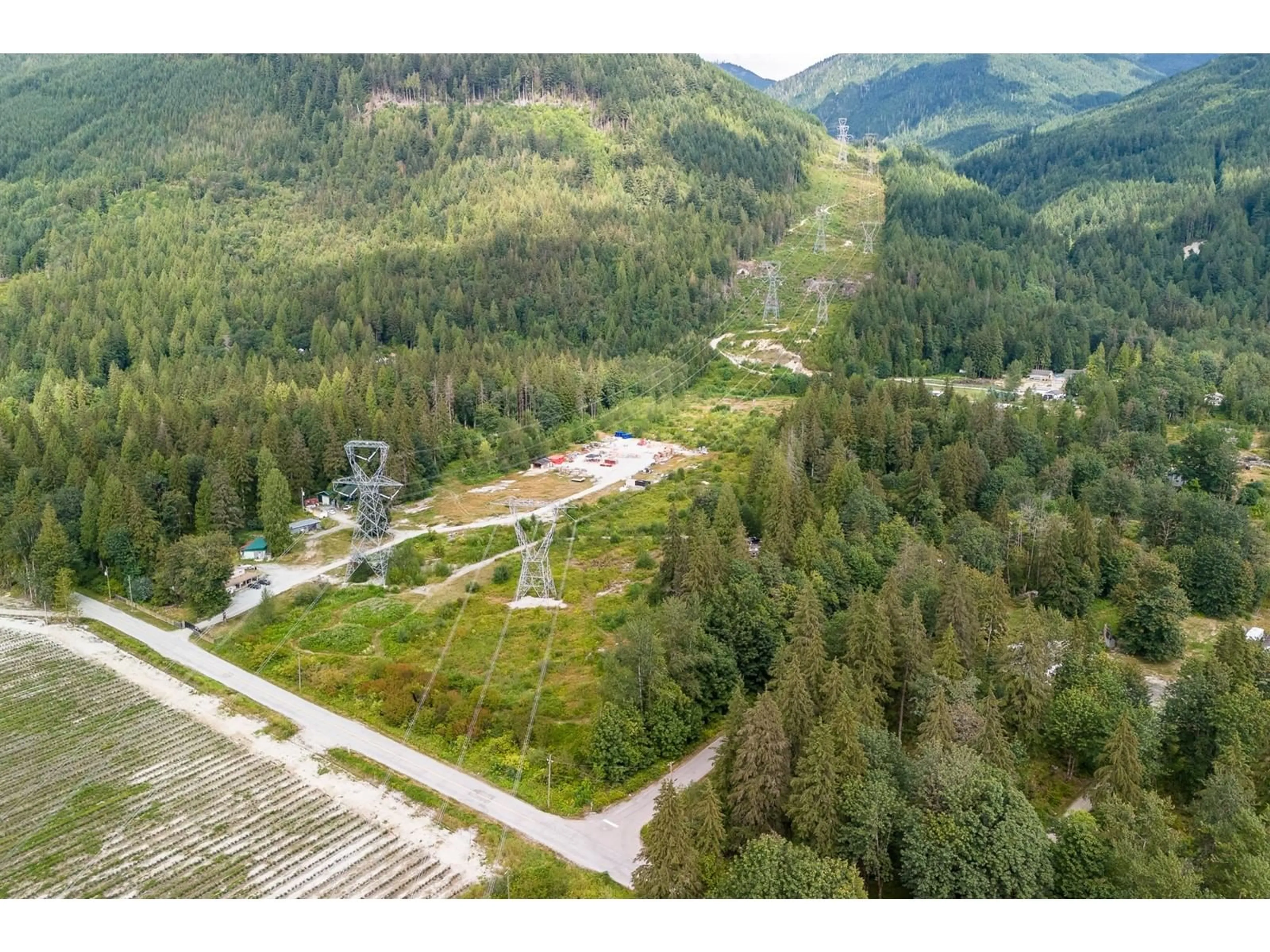 A pic from outside/outdoor area/front of a property/back of a property/a pic from drone, mountain view for 36111 RIDGEVIEW, Mission British Columbia V2V4J1