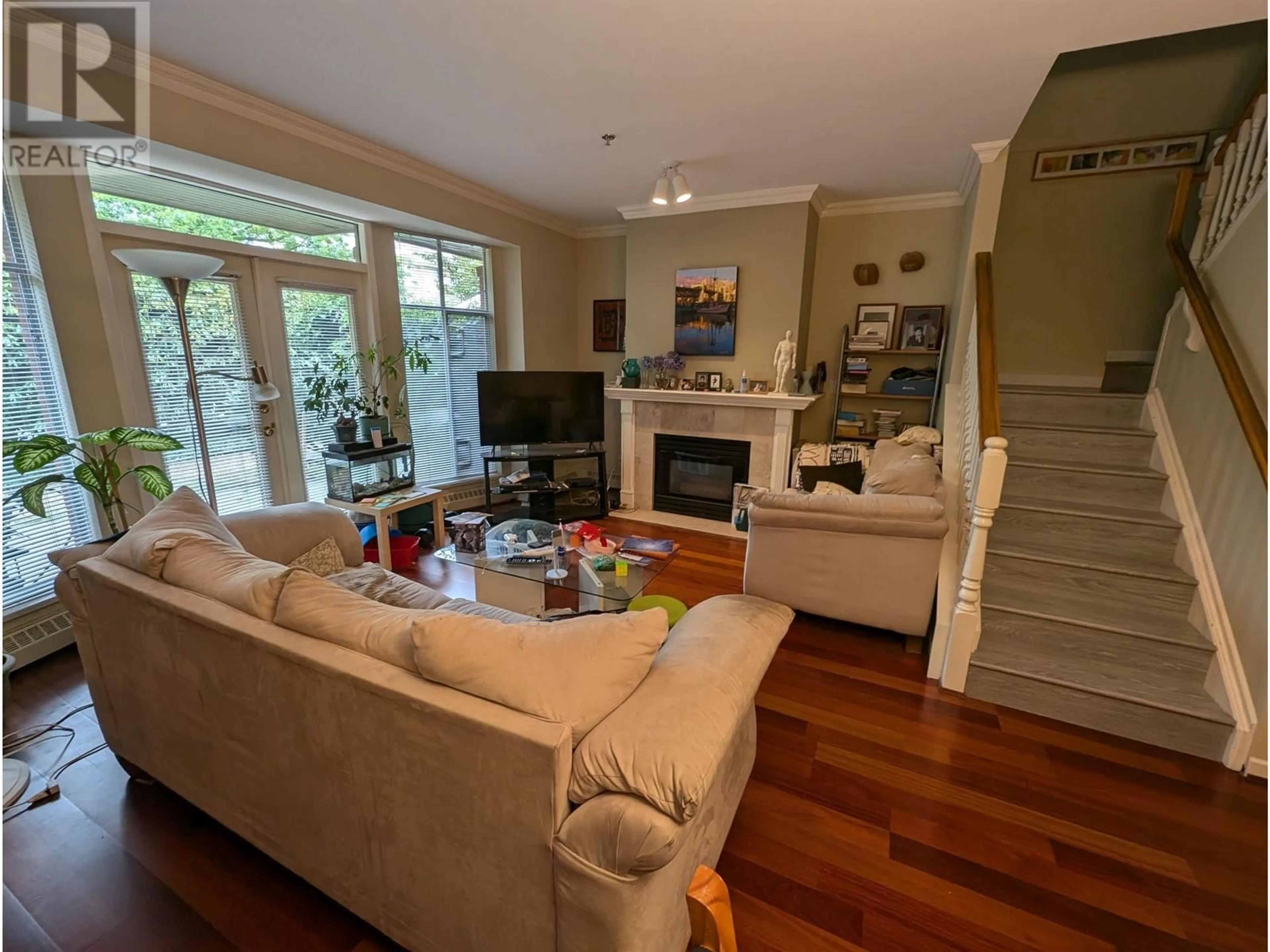 Living room, wood floors for 13 5880 HAMPTON PLACE, Vancouver British Columbia V6T2E9