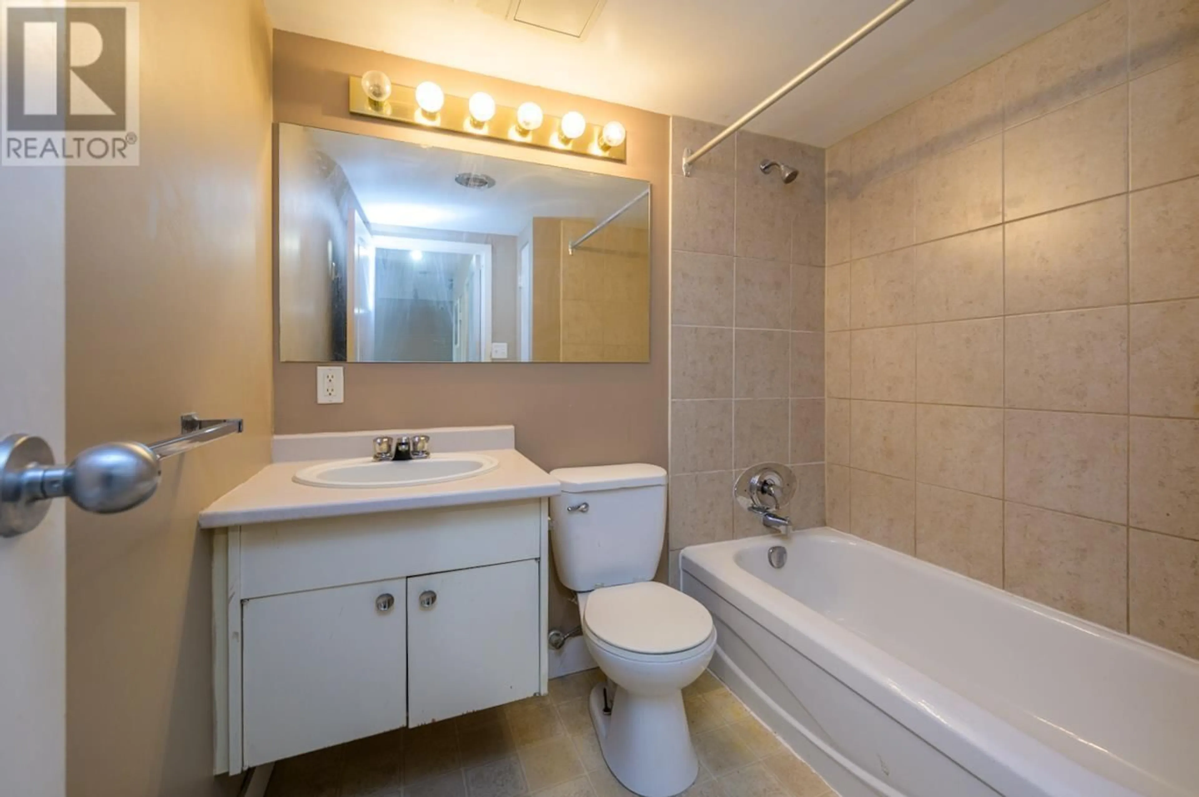 Bathroom for 1004-1501 QUEENSWAY STREET, Prince George British Columbia V2L1L5