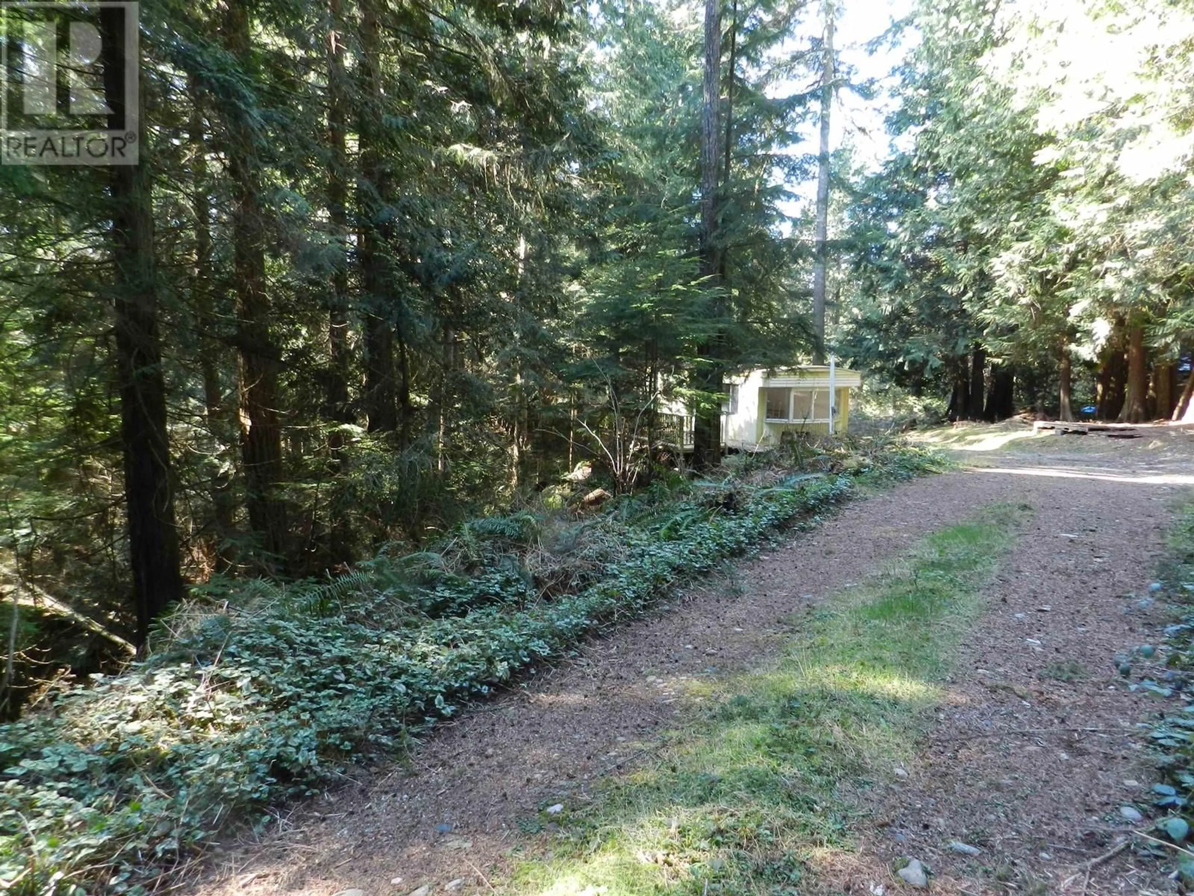 Patio, forest for 1239 LOCKYER ROAD, Roberts Creek British Columbia V0N2W2