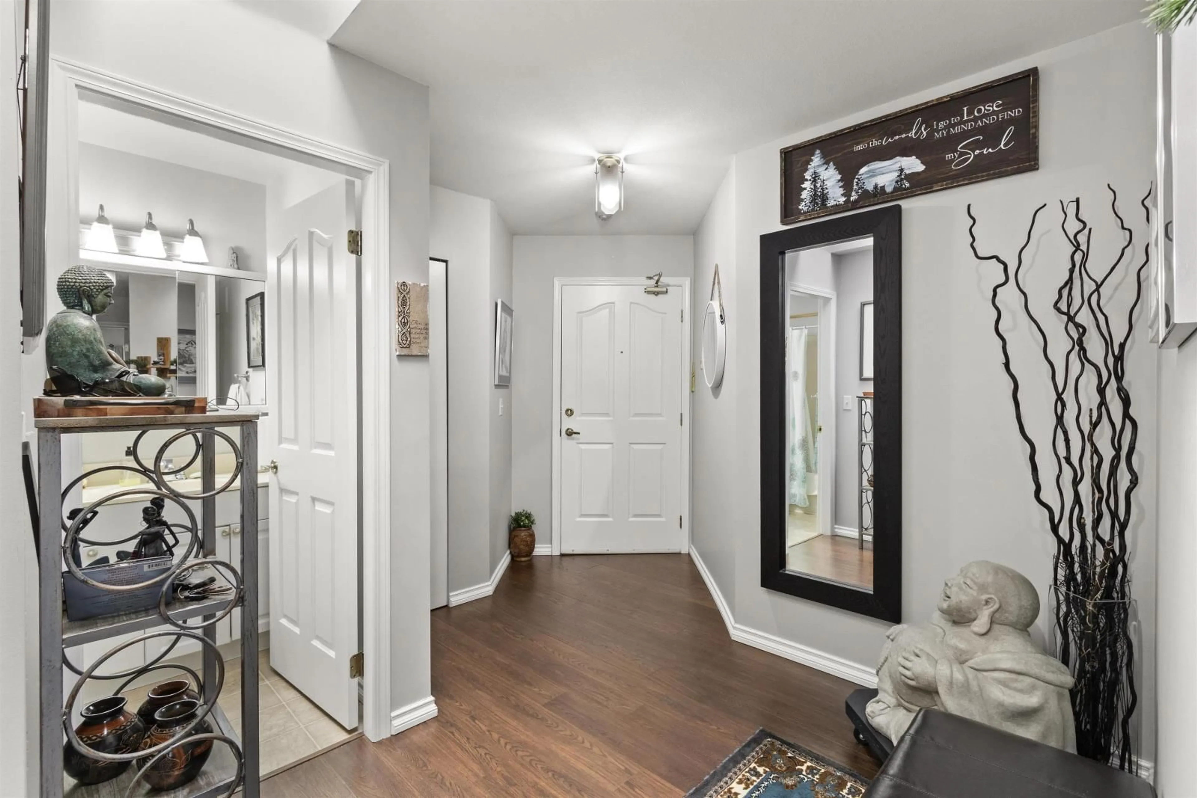 Indoor entryway, wood floors for 310 45660 KNIGHT ROAD, Chilliwack British Columbia V2R2X4