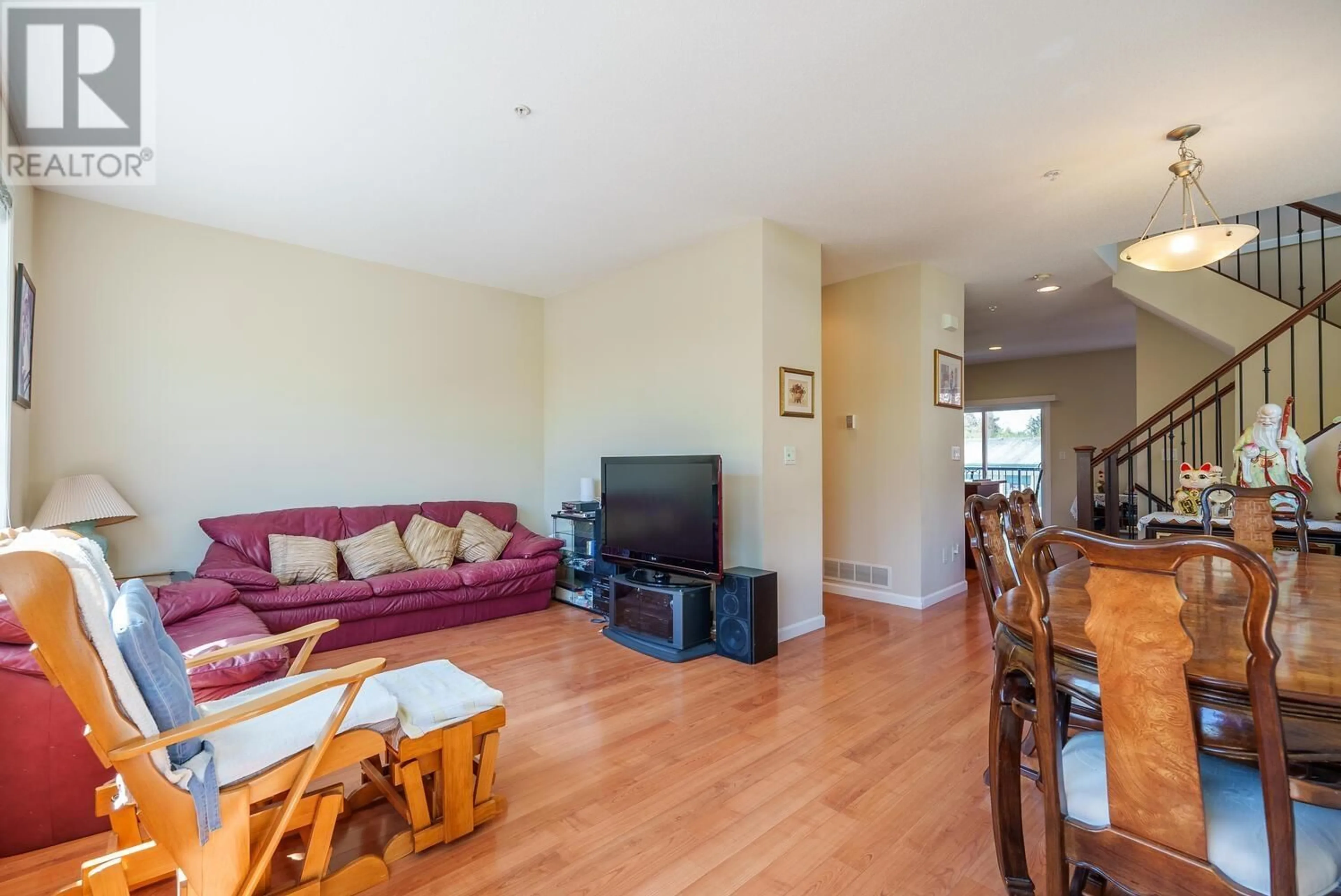 Living room with furniture, wood/laminate floor for 19 - 3127 SKEENA STREET, Port Coquitlam British Columbia V3B8G5