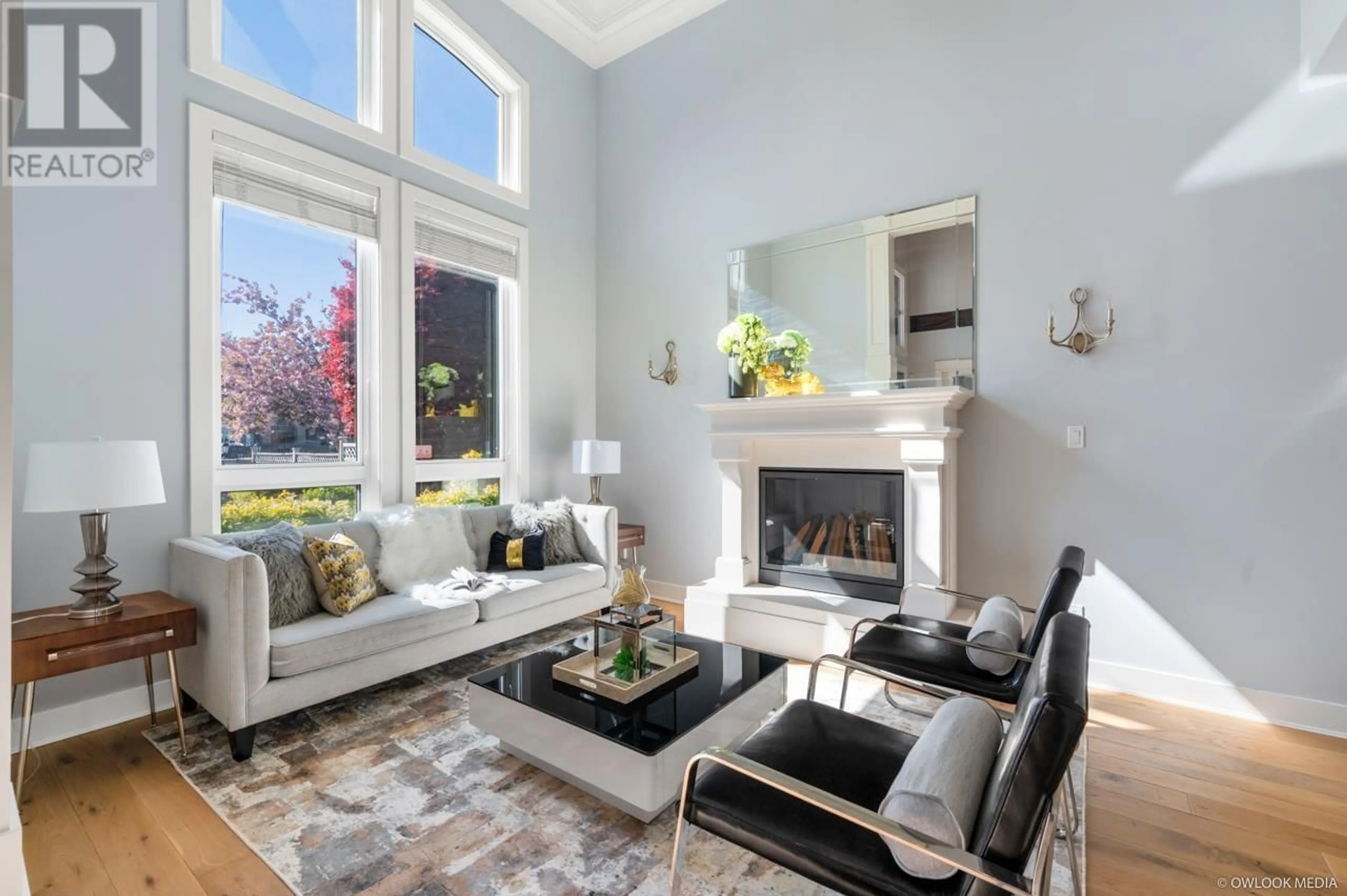 Living room, wood floors for 9760 BATES ROAD, Richmond British Columbia V7A1E4