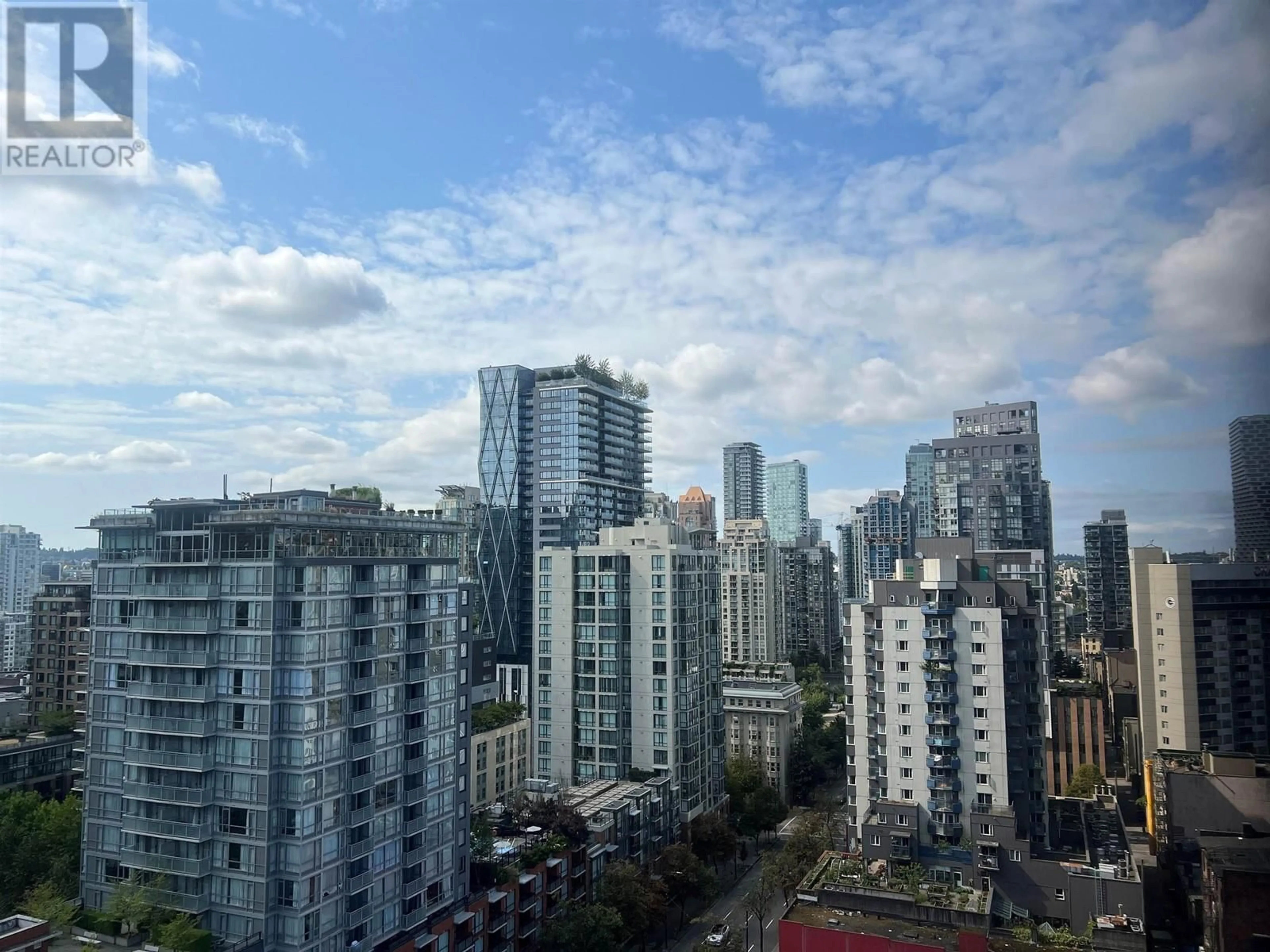 A pic from exterior of the house or condo, the view of city buildings for 2007 999 SEYMOUR STREET, Vancouver British Columbia V6B0M5