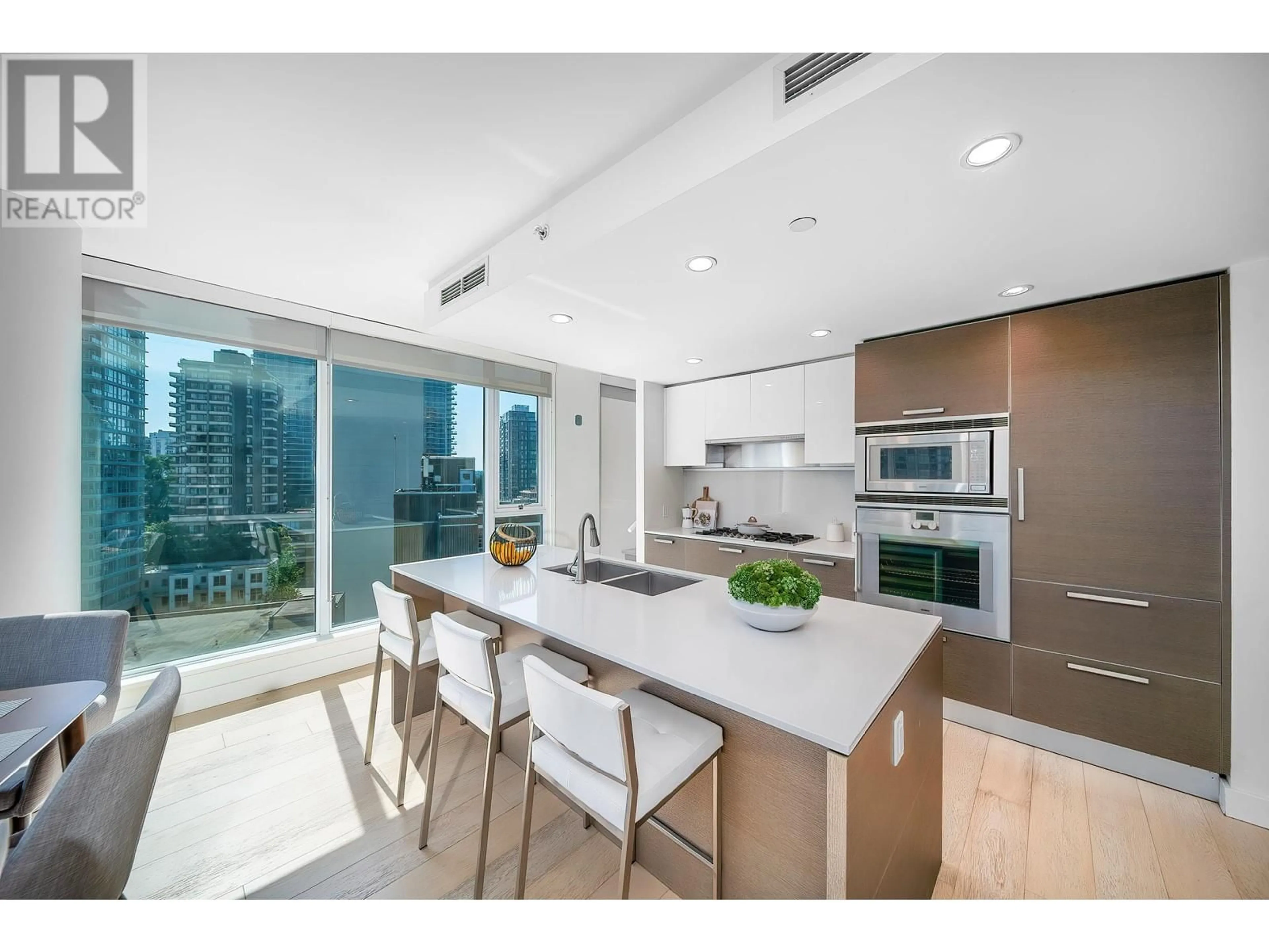 Open concept kitchen for 1303 1499 W PENDER STREET, Vancouver British Columbia V6G0A7