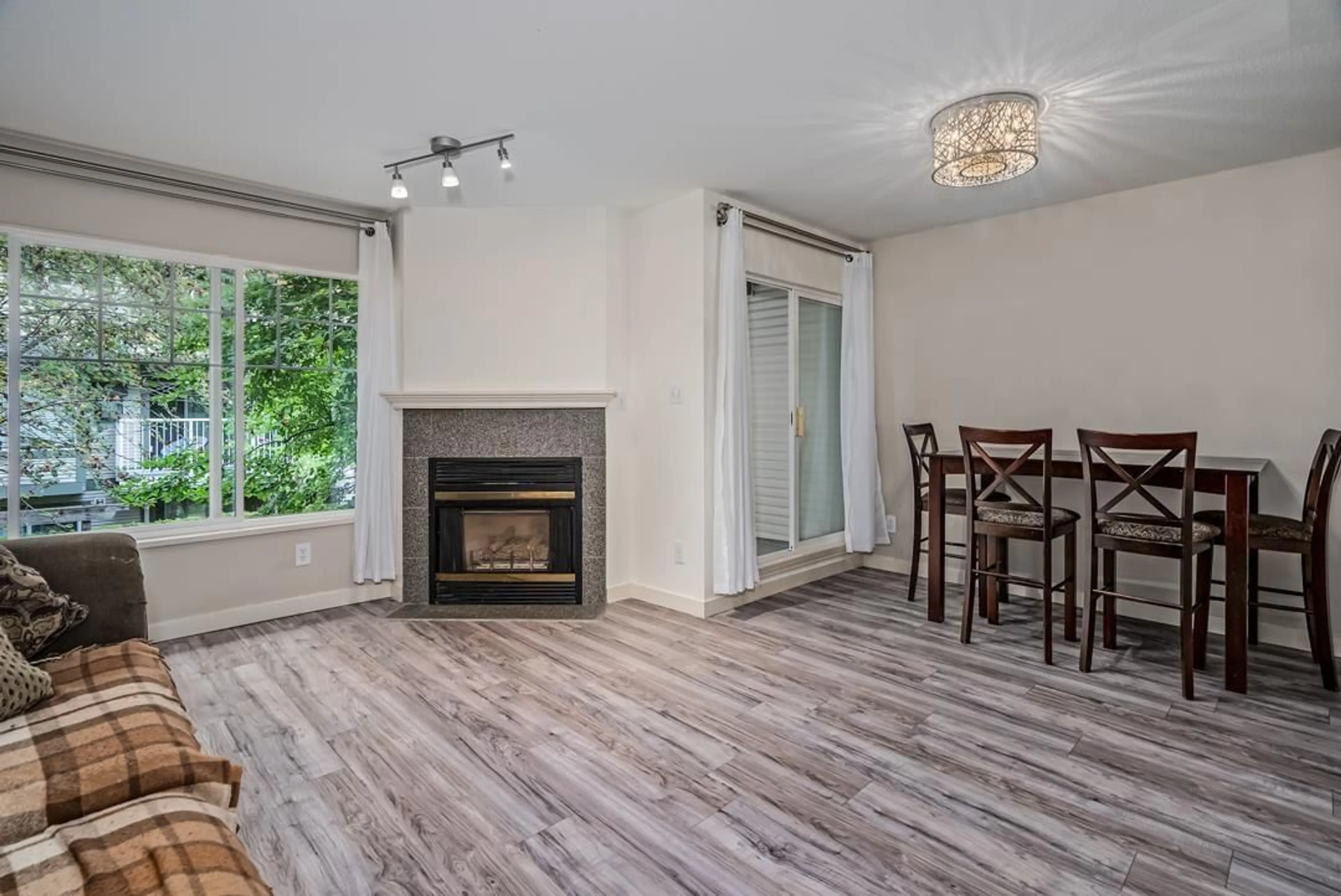 Living room, wood floors for 48 8892 208 STREET, Langley British Columbia V1M2N8