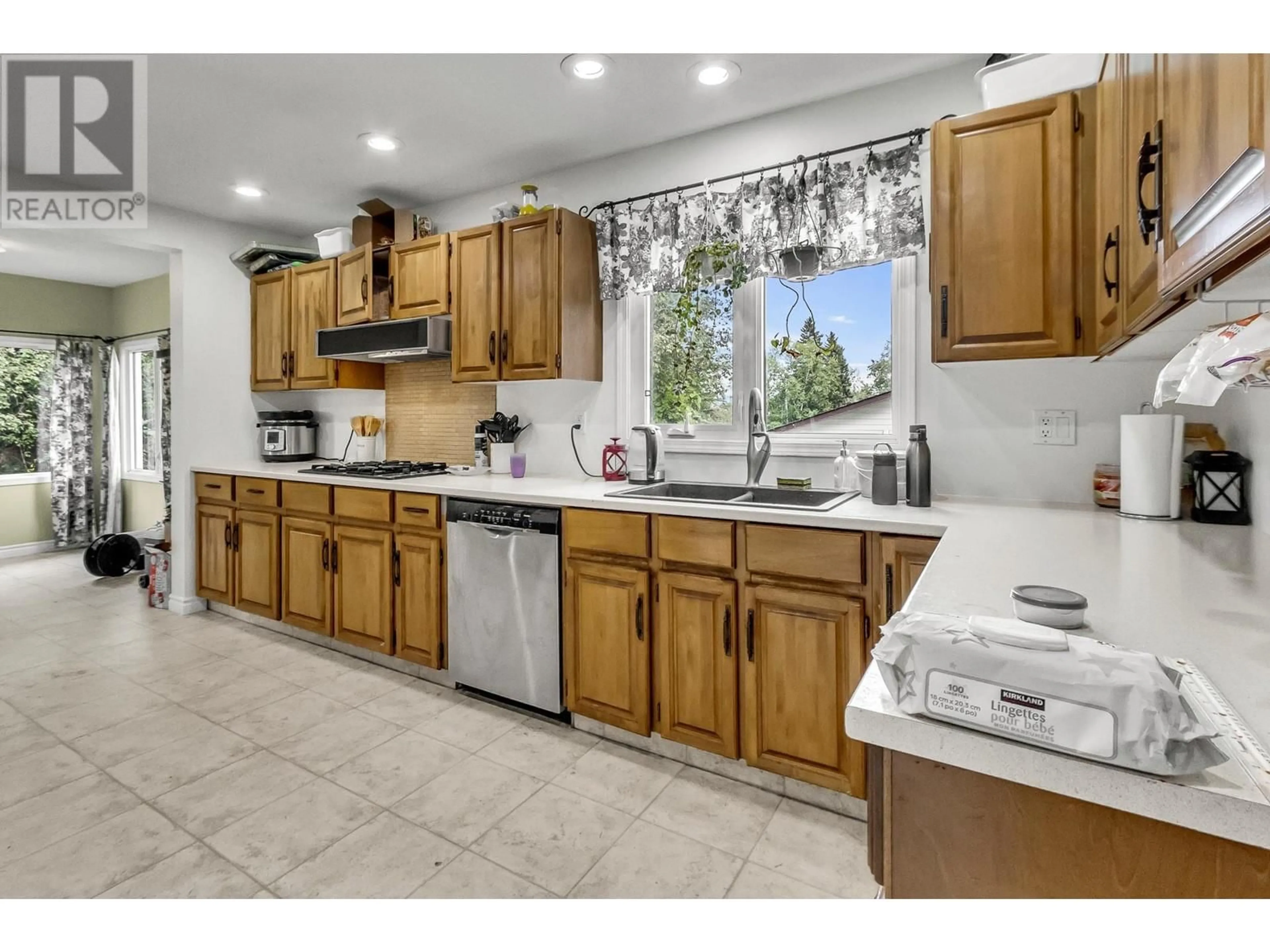 Kitchen, wood floors for 4322 HIGHLAND DRIVE, Prince George British Columbia V2K2C6