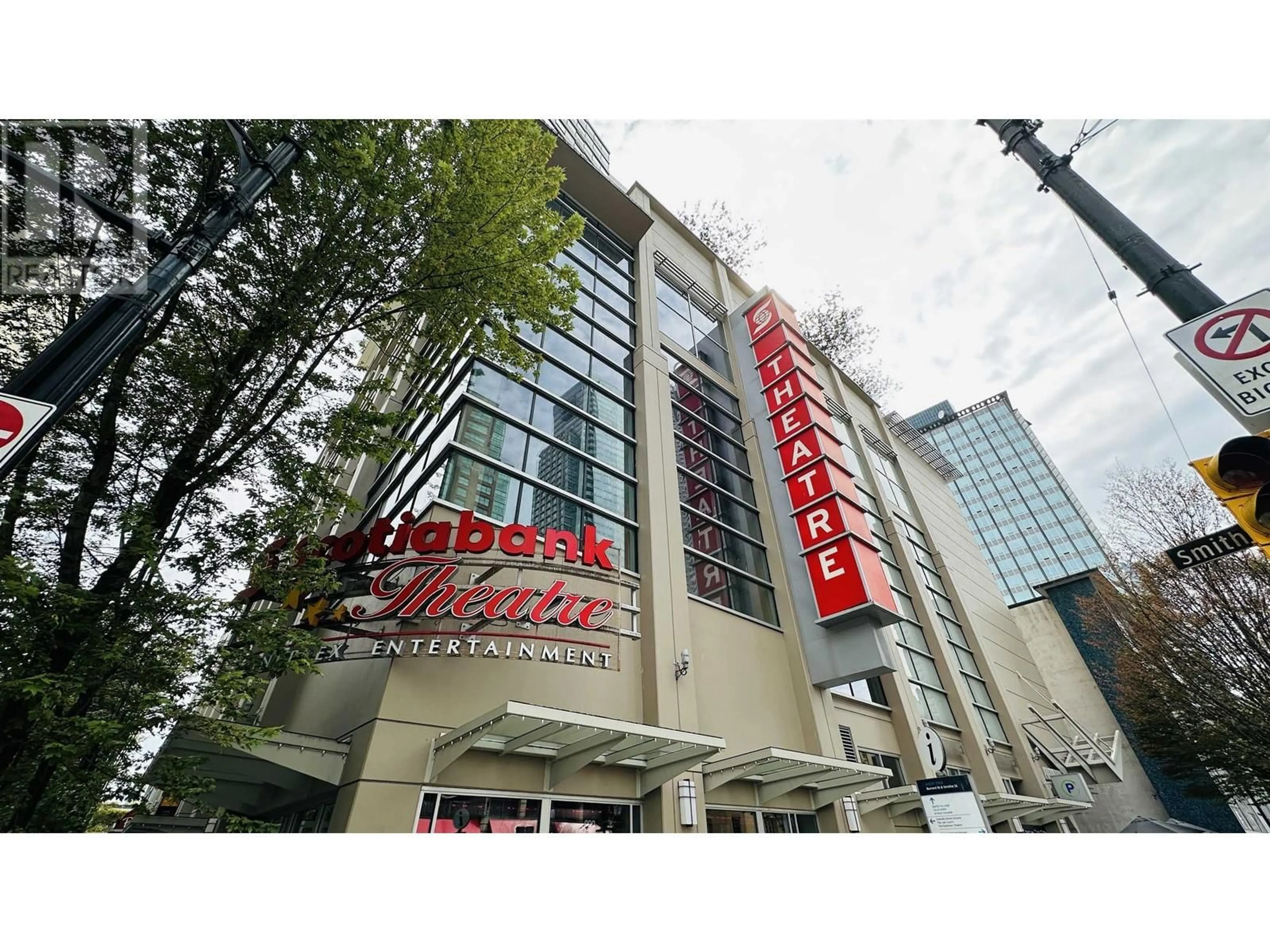 Indoor foyer for 2323 938 SMITHE STREET, Vancouver British Columbia V6Z3H8