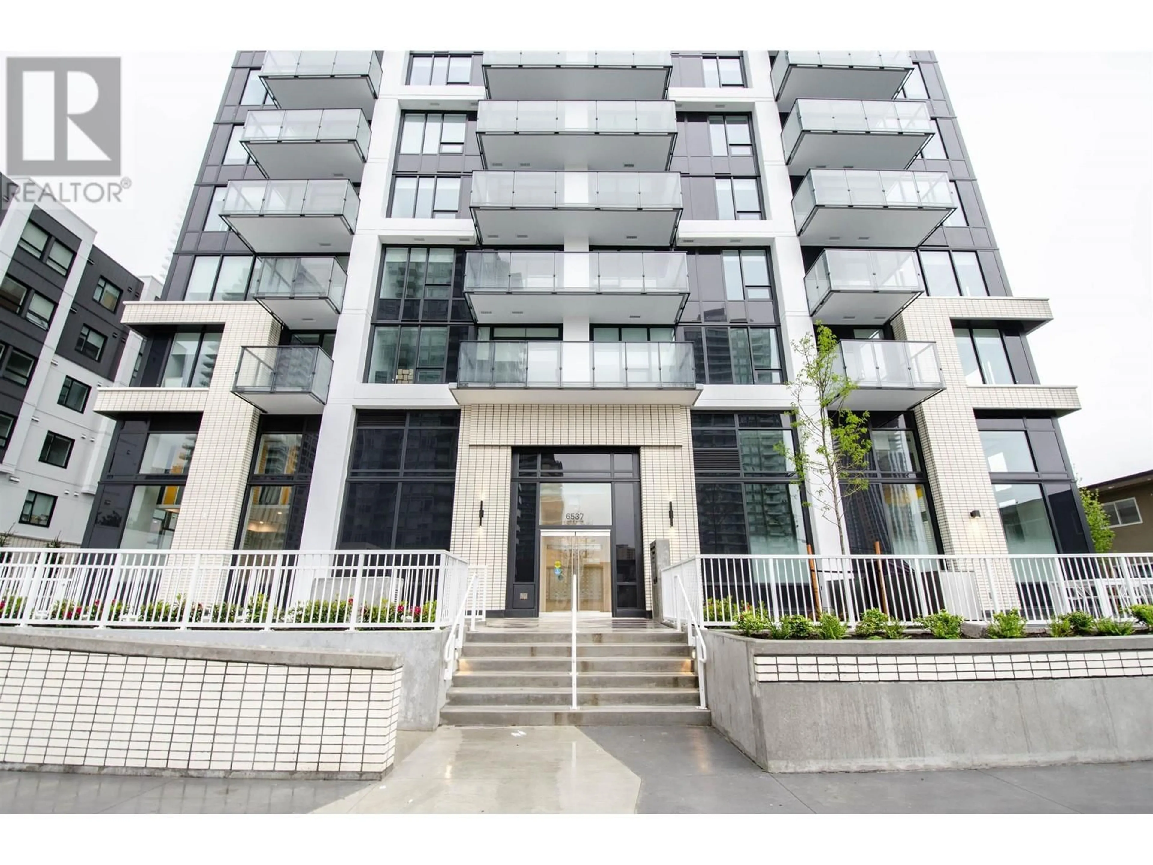 A pic from exterior of the house or condo, the front or back of building for 2702 6537 TELFORD AVENUE, Burnaby British Columbia V5H0K9