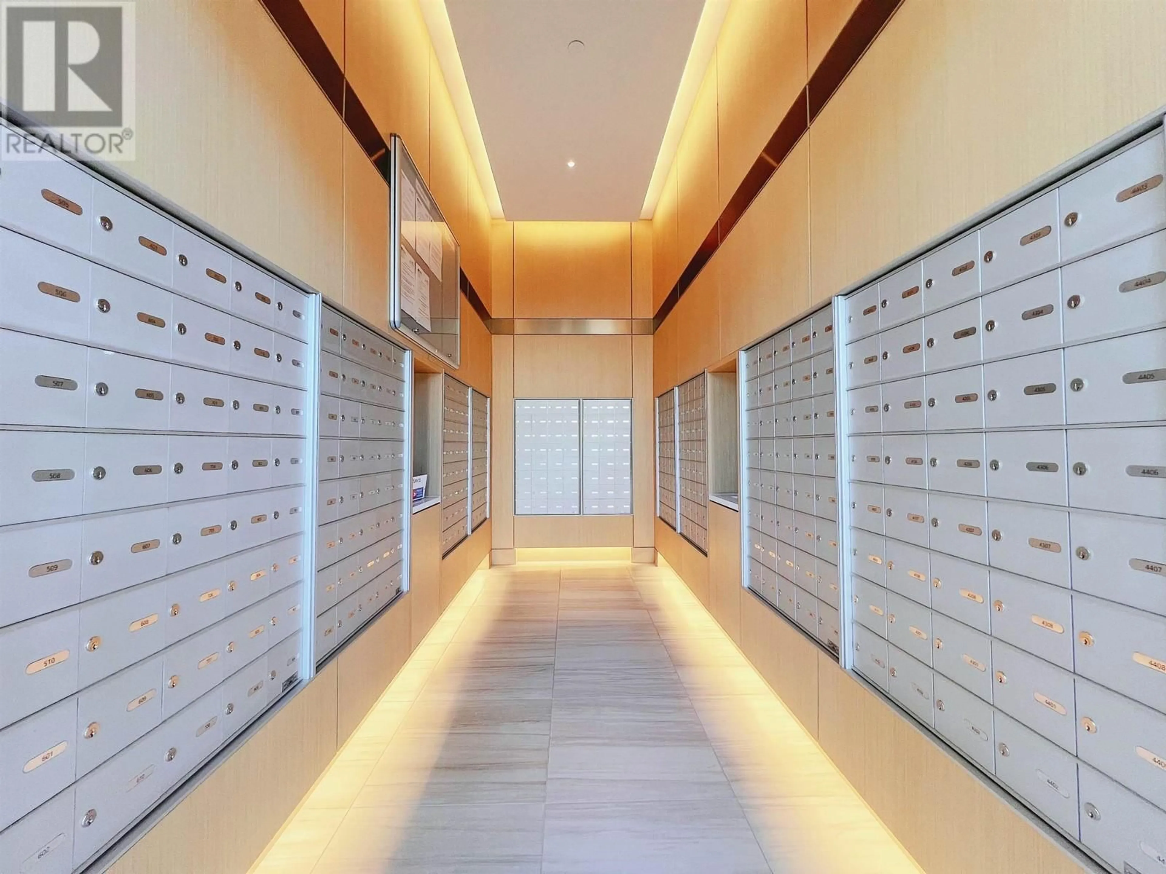 Indoor foyer for 3707 - 4890 LOUGHEED HIGHWAY, Burnaby British Columbia V5C0N2