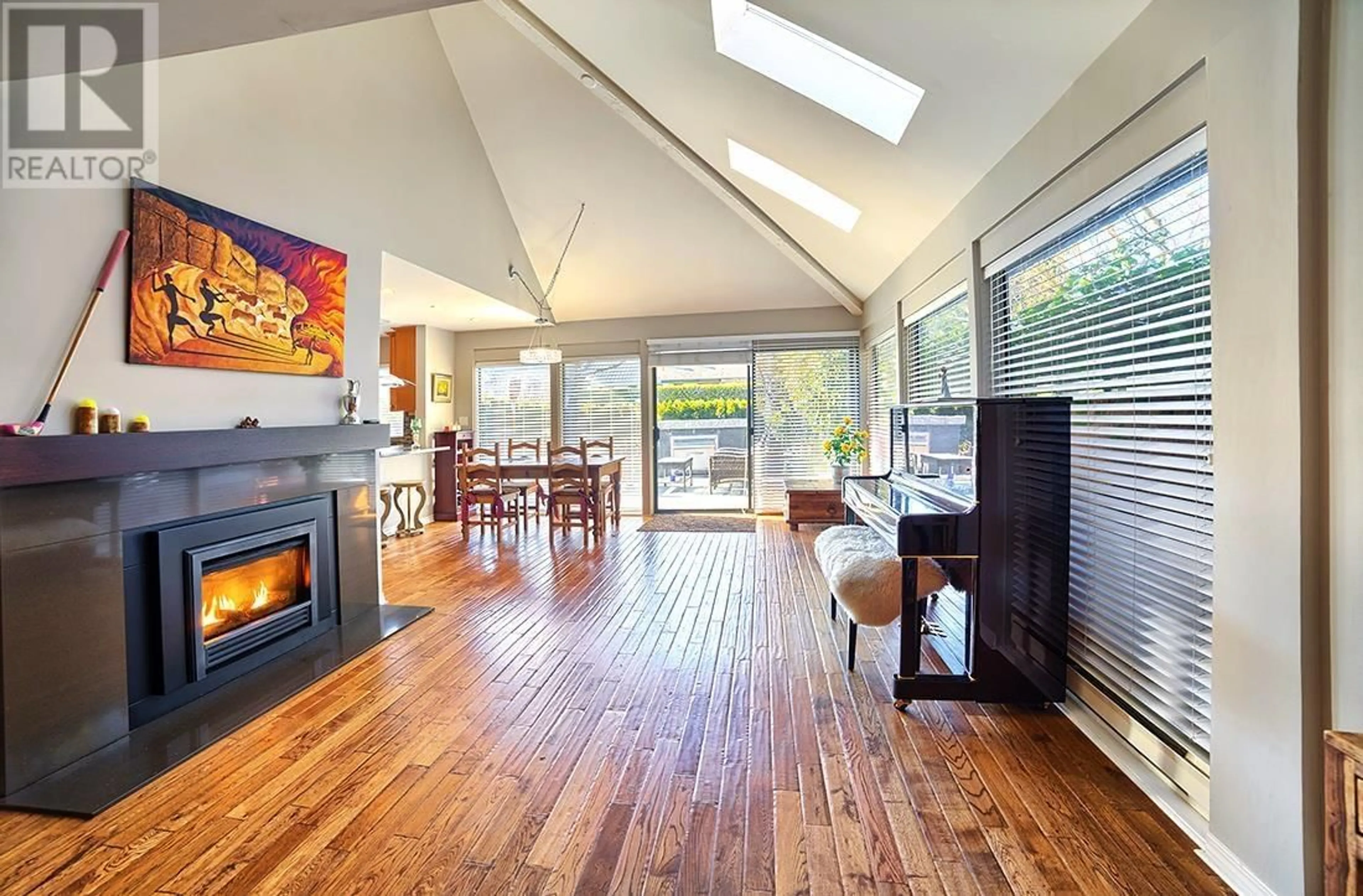 Living room, wood floors for 1304 MAPLE STREET, Vancouver British Columbia V6J3R9