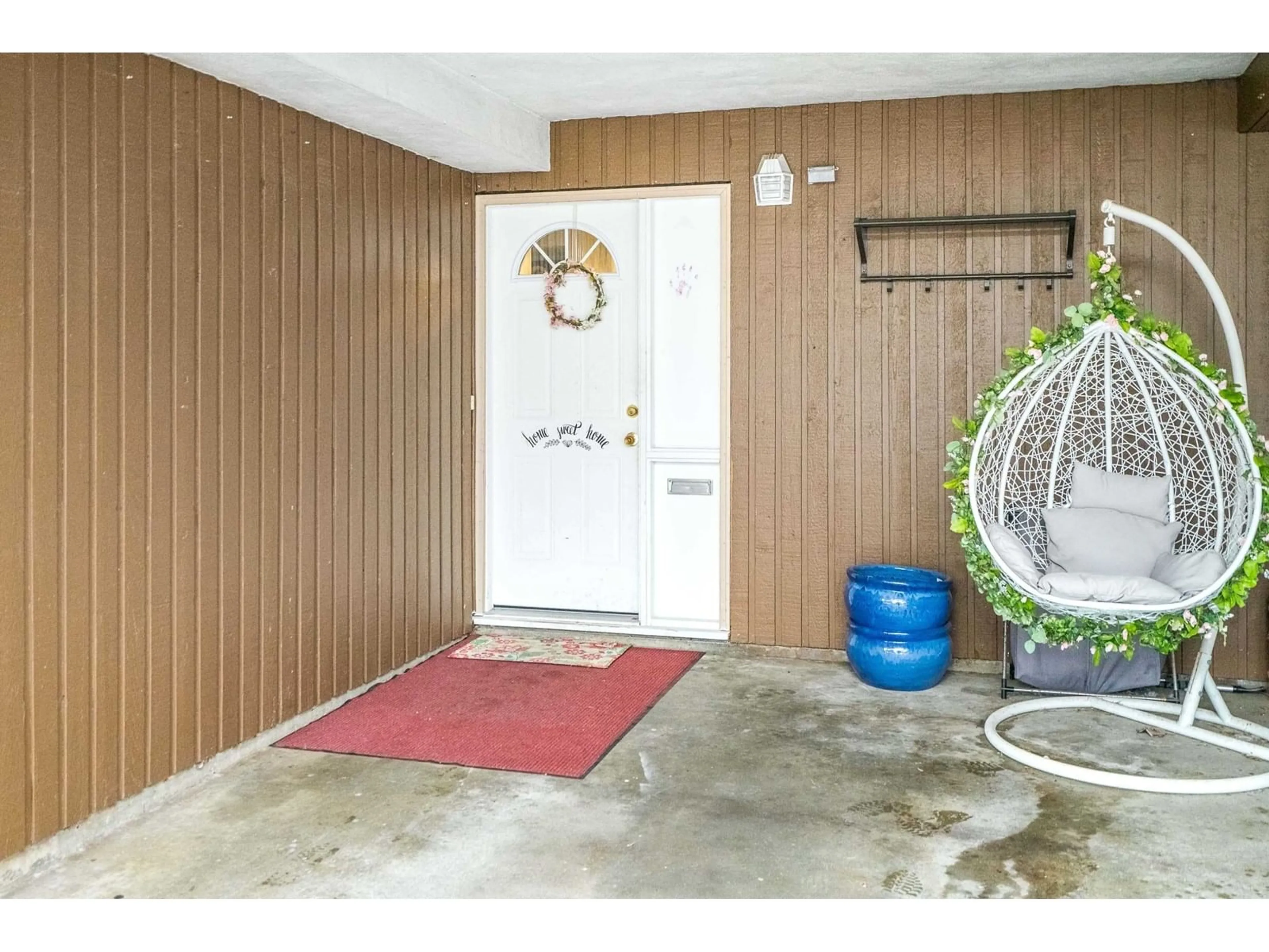 Indoor entryway, unknown floor for 5 33310 WESTBURY AVENUE, Abbotsford British Columbia V2S1C2