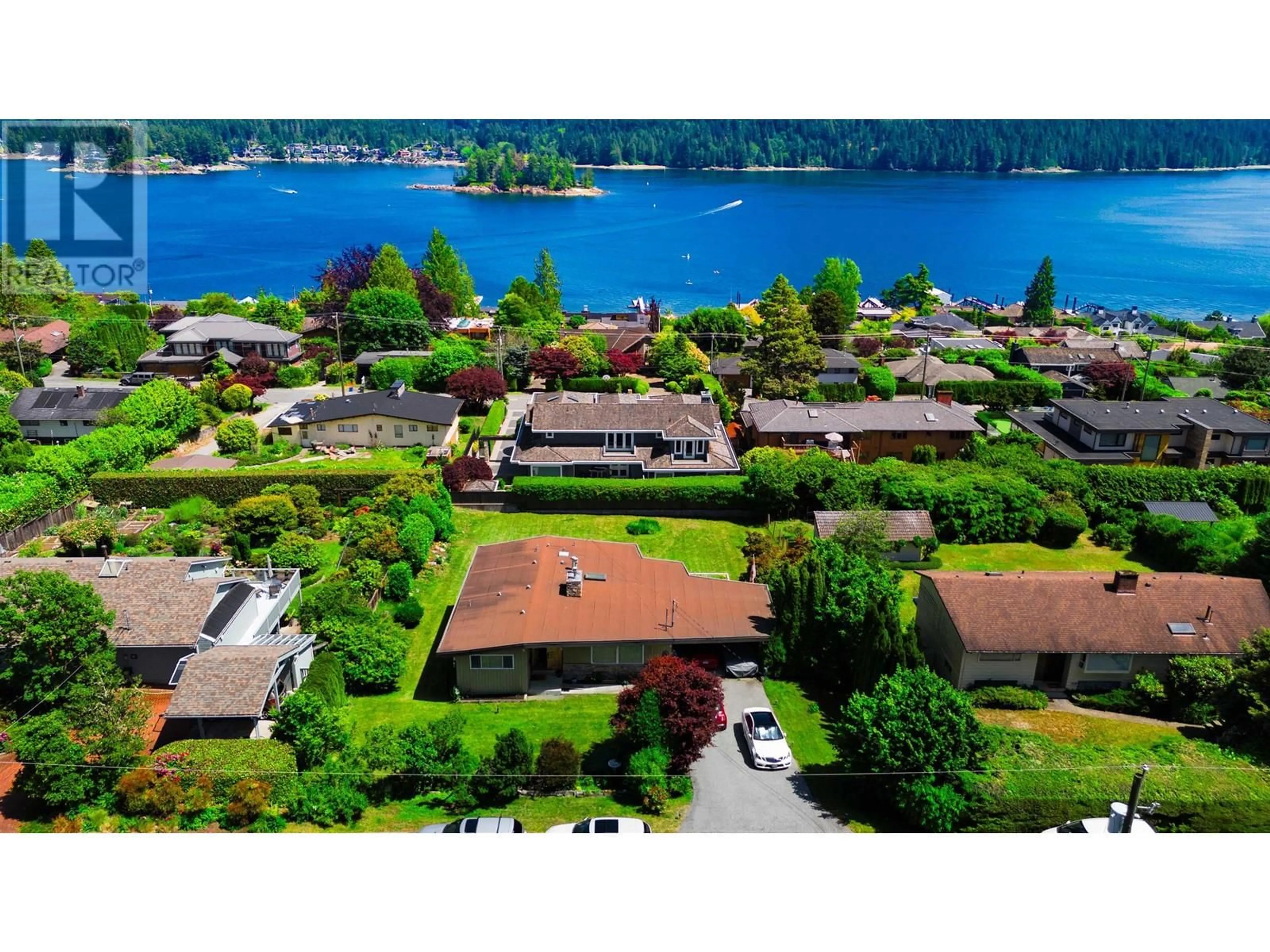 Lakeview for 680 BAYCREST DRIVE, North Vancouver British Columbia V7G1N8