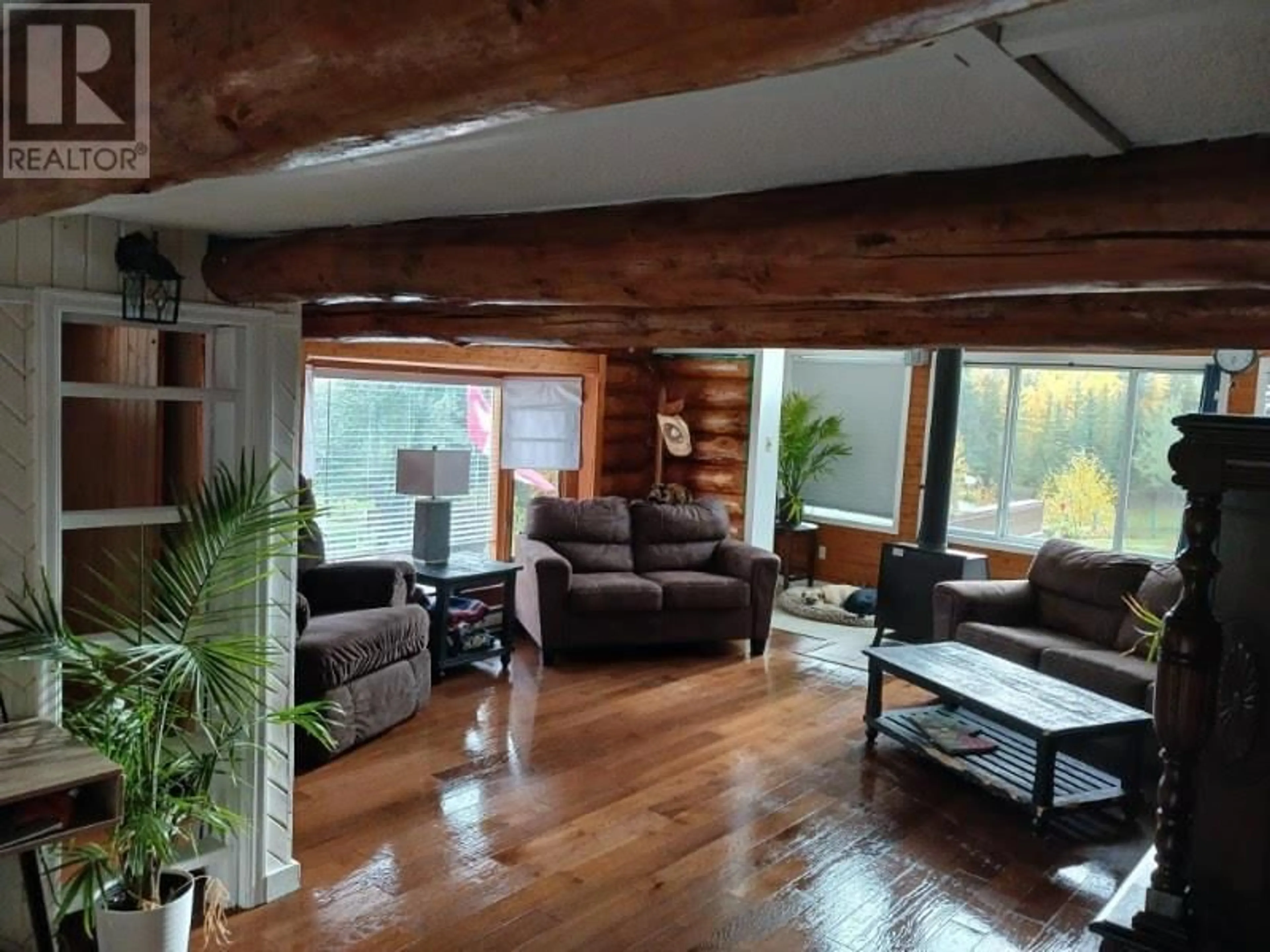 Living room, wood floors for 3168 COPELAND ROAD, Quesnel British Columbia V2J6P7