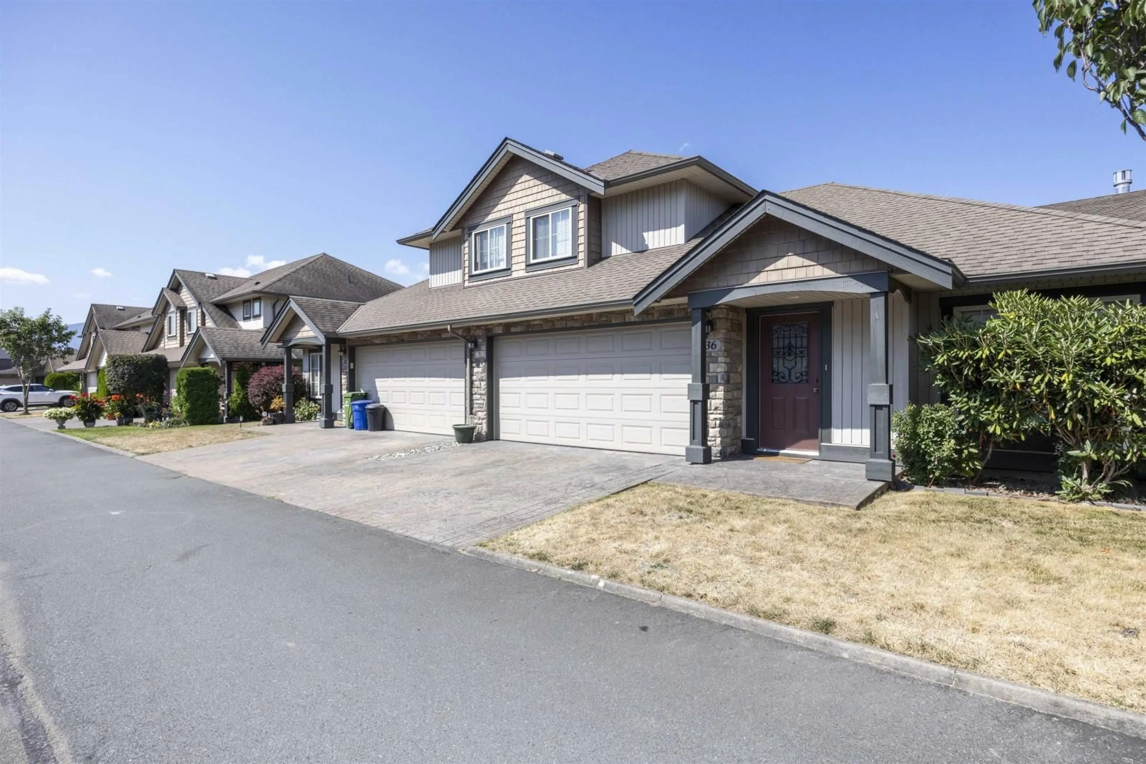 Frontside or backside of a home, the street view for 36 44523 MCLAREN DRIVE|Sardis South, Chilliwack British Columbia V2R0C2