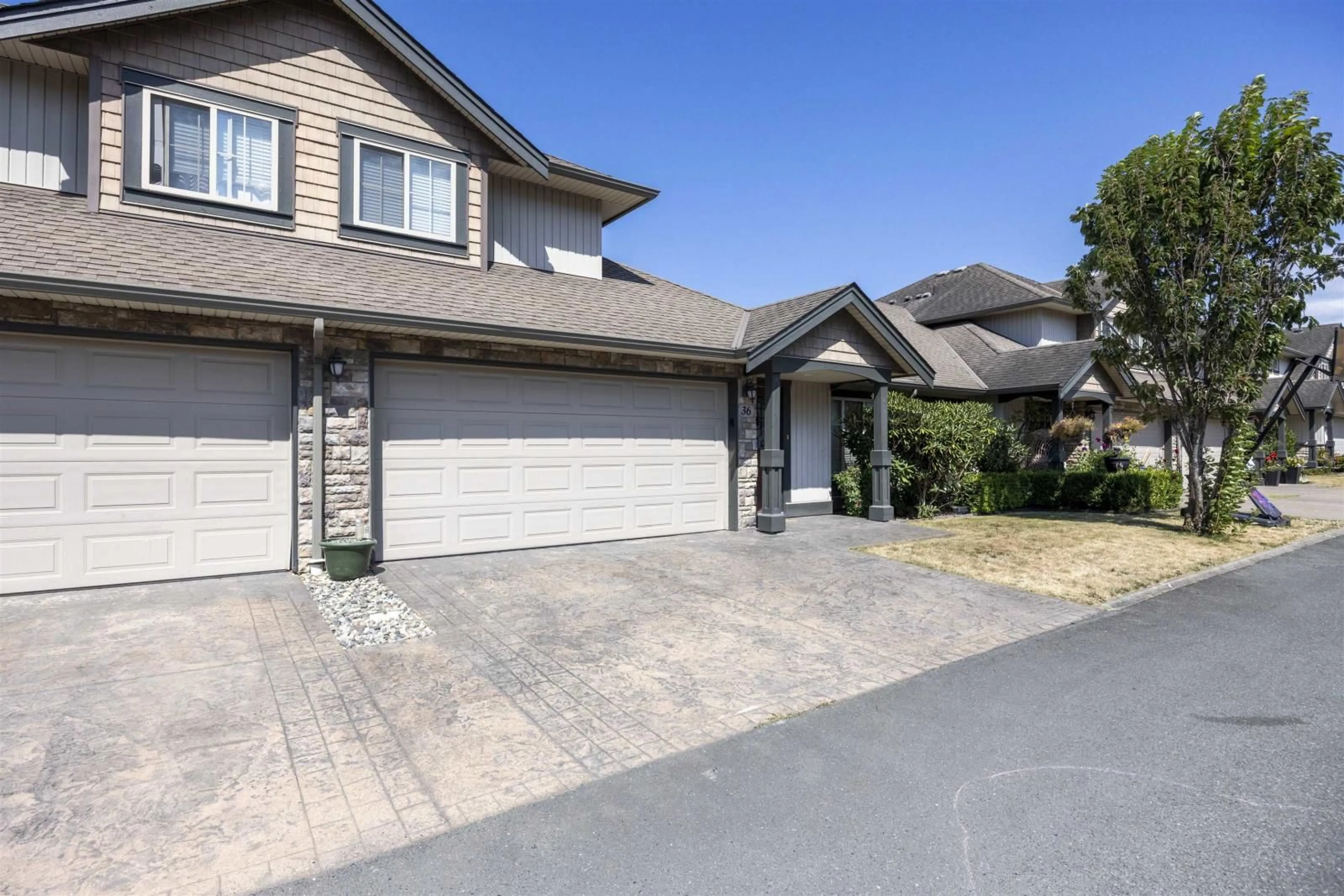 Frontside or backside of a home, cottage for 36 44523 MCLAREN DRIVE, Chilliwack British Columbia V2R0C2