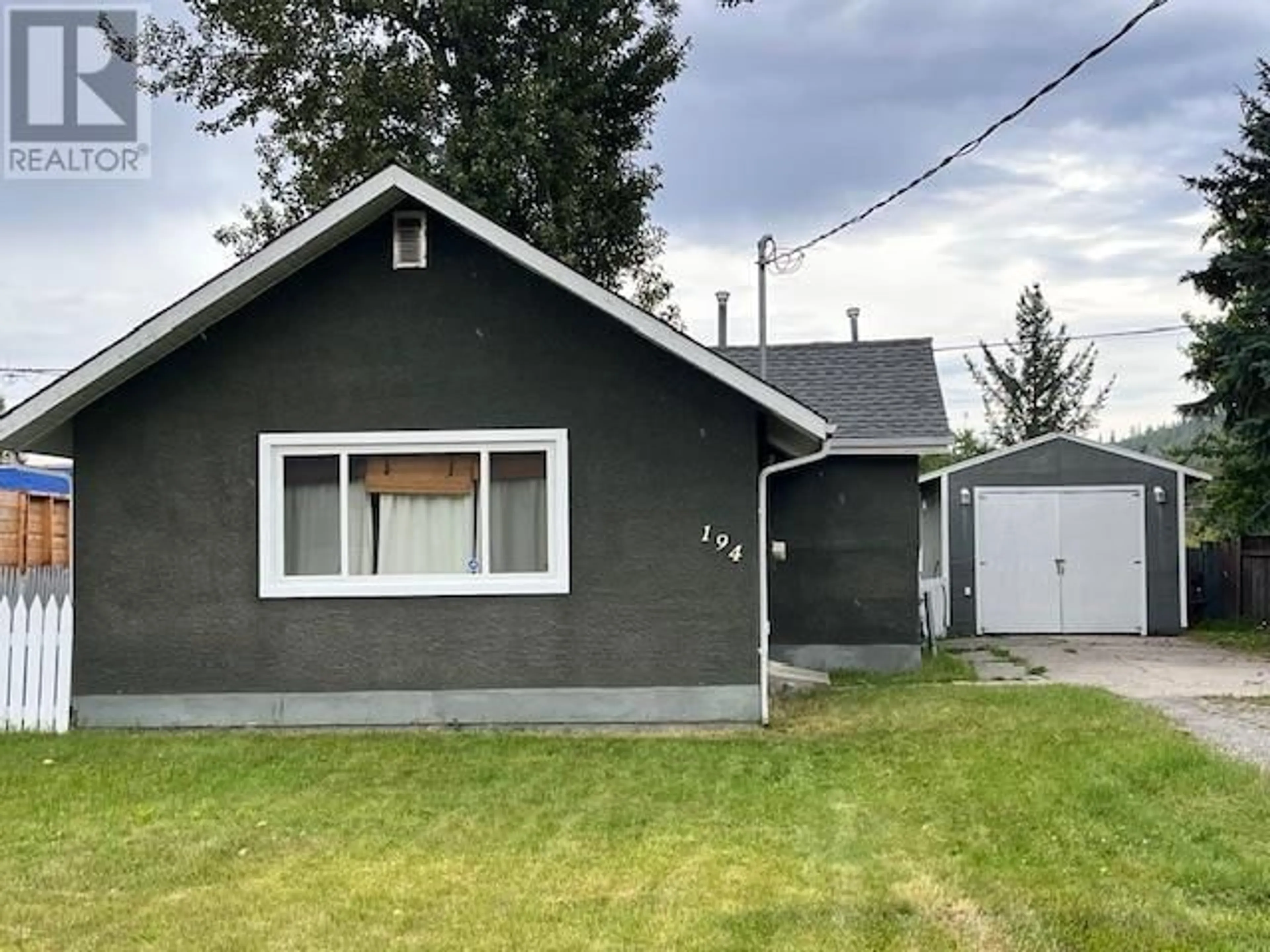 Frontside or backside of a home, cottage for 194 BOYD STREET, Quesnel British Columbia V2J1L7