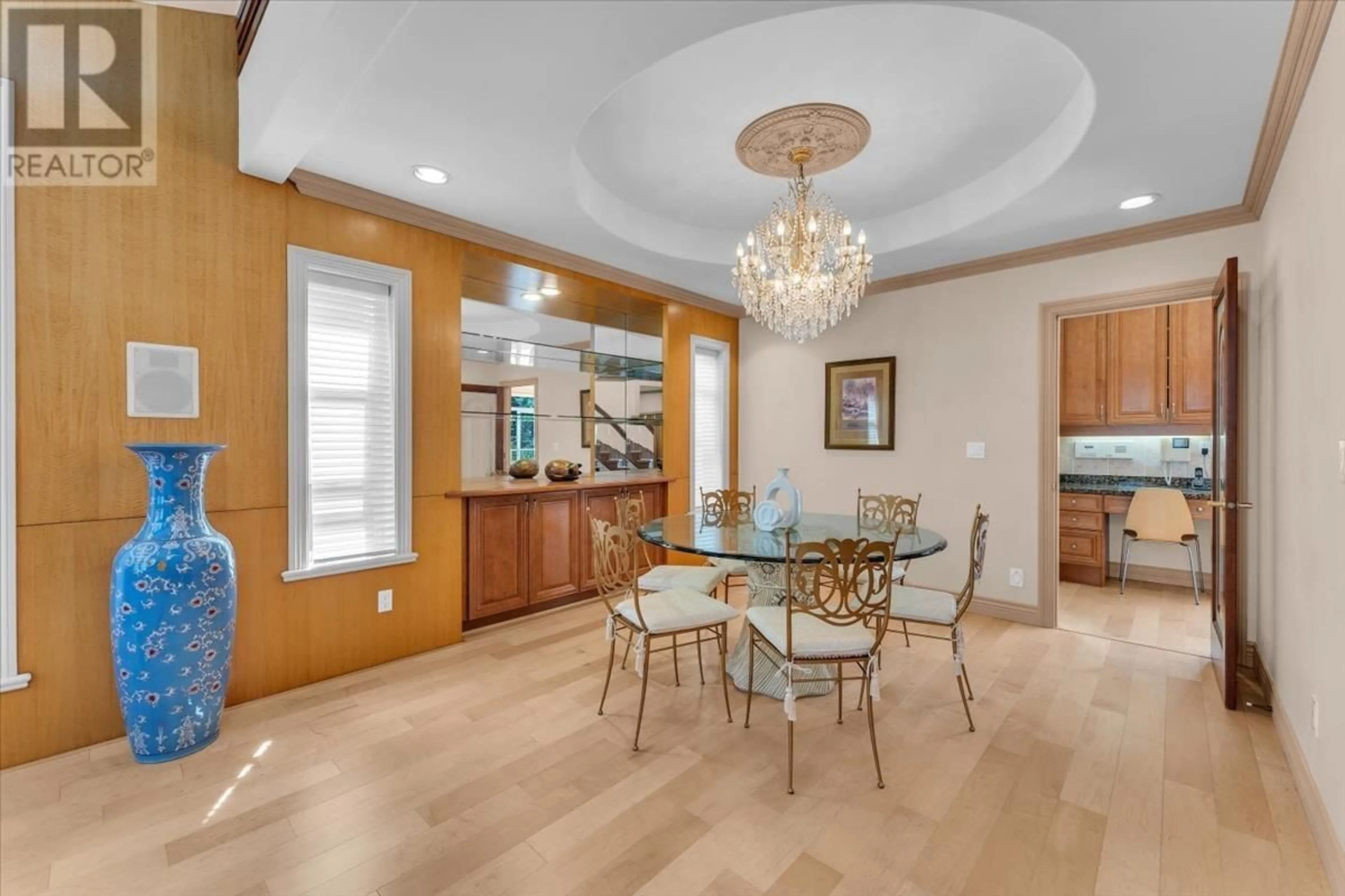 Dining room, wood floors for 2978 FORESTRIDGE PLACE, Coquitlam British Columbia V3E3M6