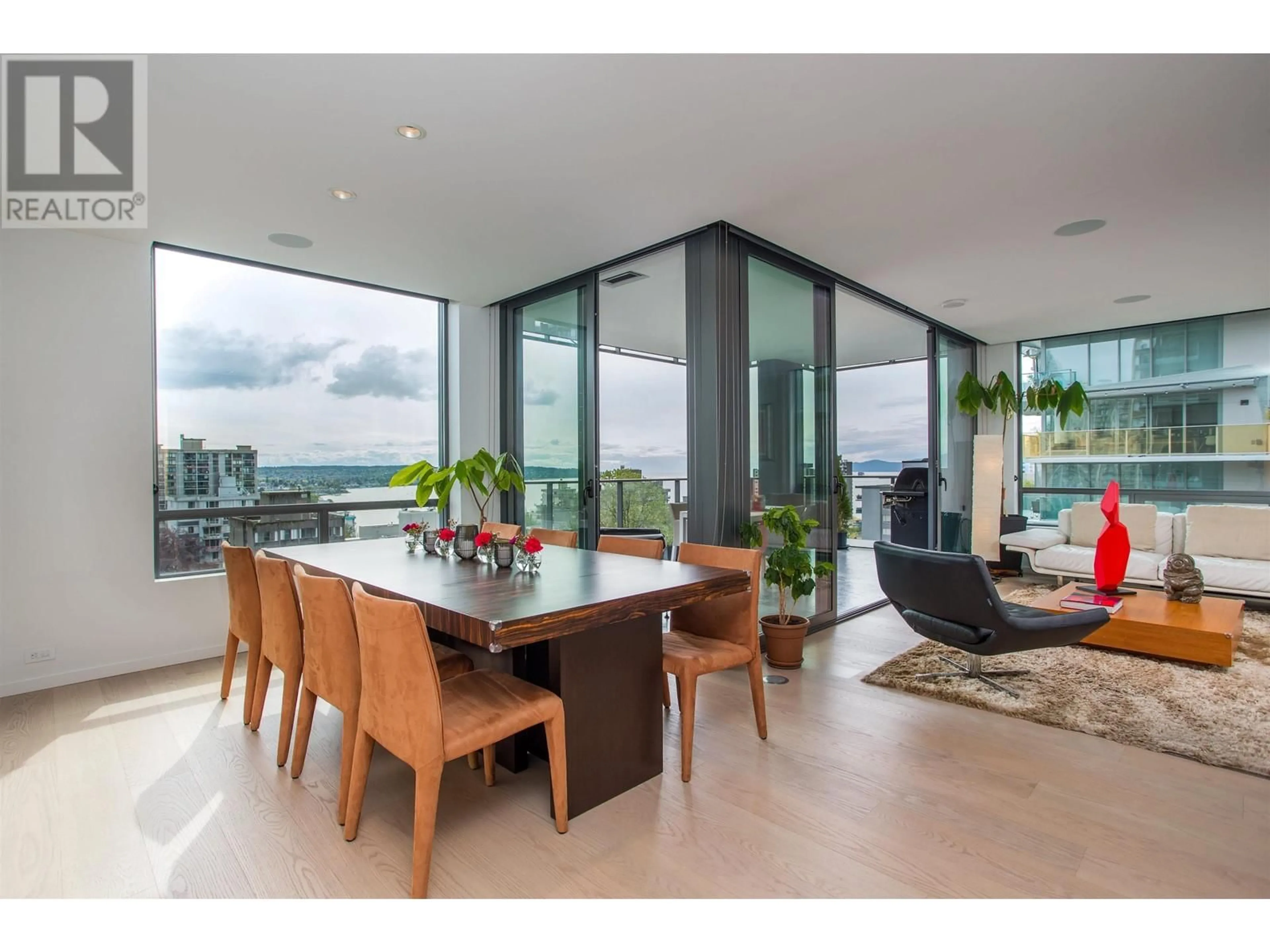 Dining room, wood floors for 1003 1171 JERVIS STREET, Vancouver British Columbia V6E0C9