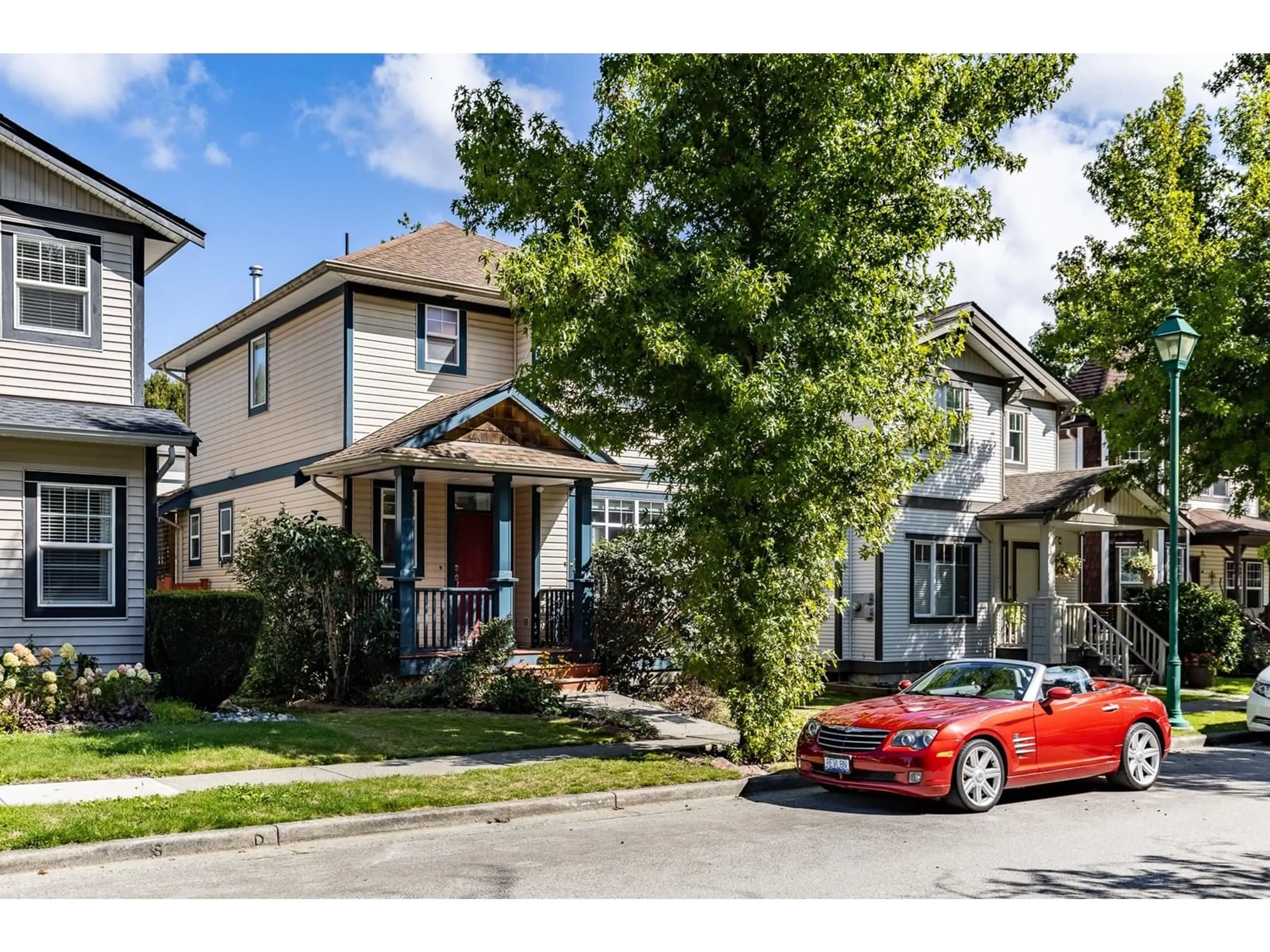 Frontside or backside of a home, the street view for 36305 ATWOOD CRESCENT, Abbotsford British Columbia V3G2Y8