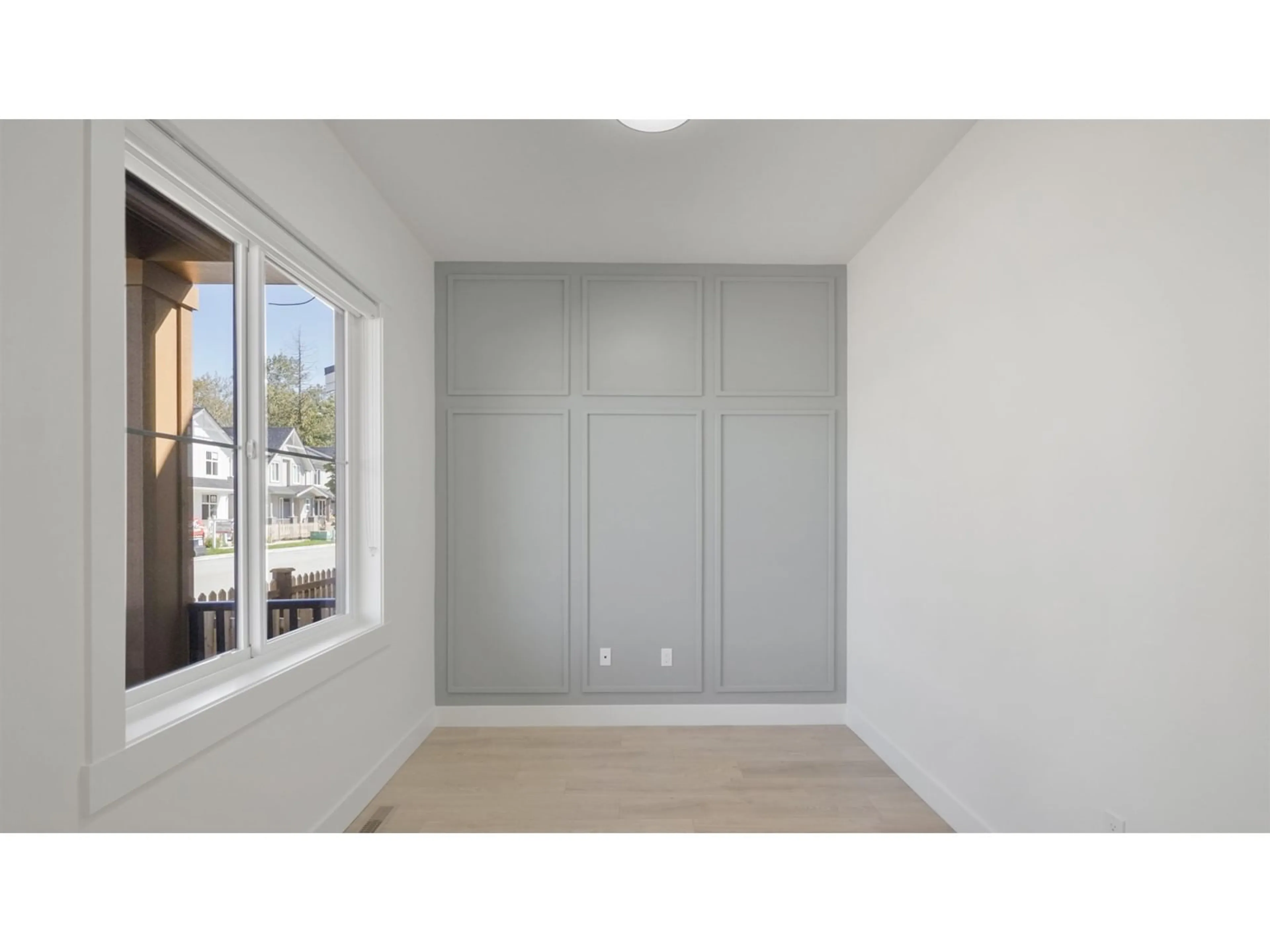 Indoor entryway, wood floors for 20512 76 AVENUE, Langley British Columbia V2Y3S8