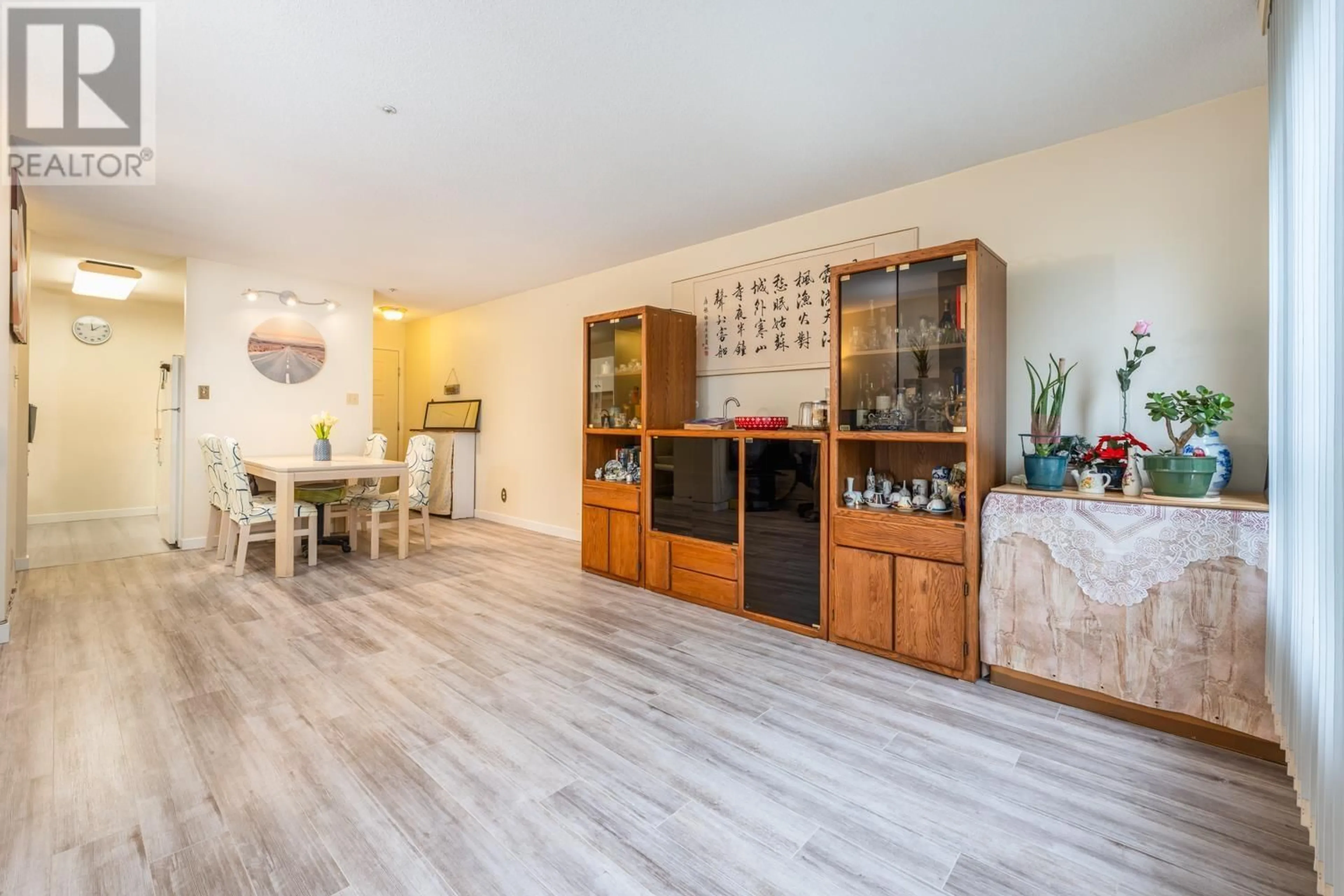 Dining room, wood floors, cottage for 307 4950 MCGEER STREET, Vancouver British Columbia V5R6B4