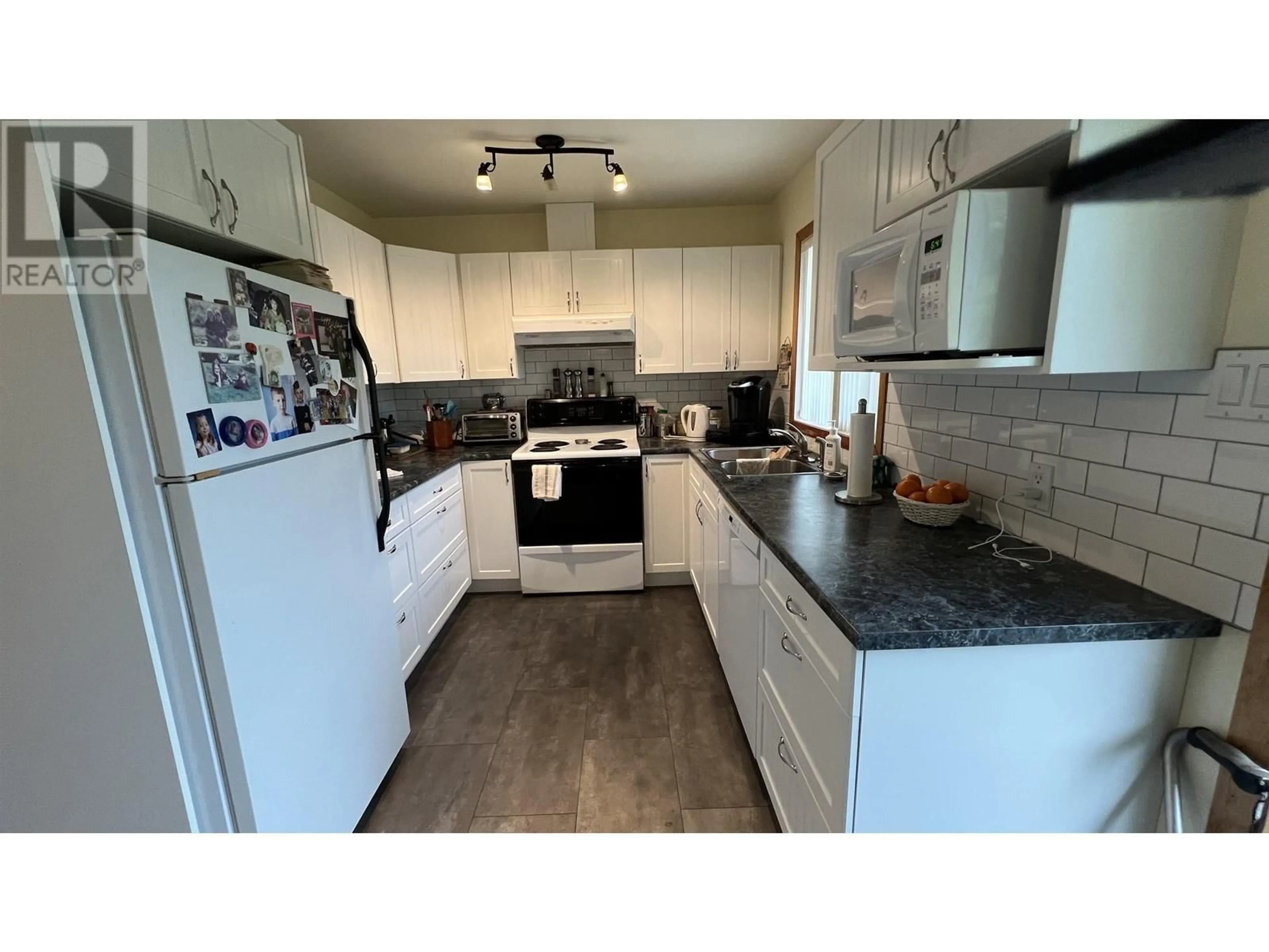 Kitchen, wood floors, cottage for 1634 INDIA AVENUE, Prince Rupert British Columbia V8J2Y3