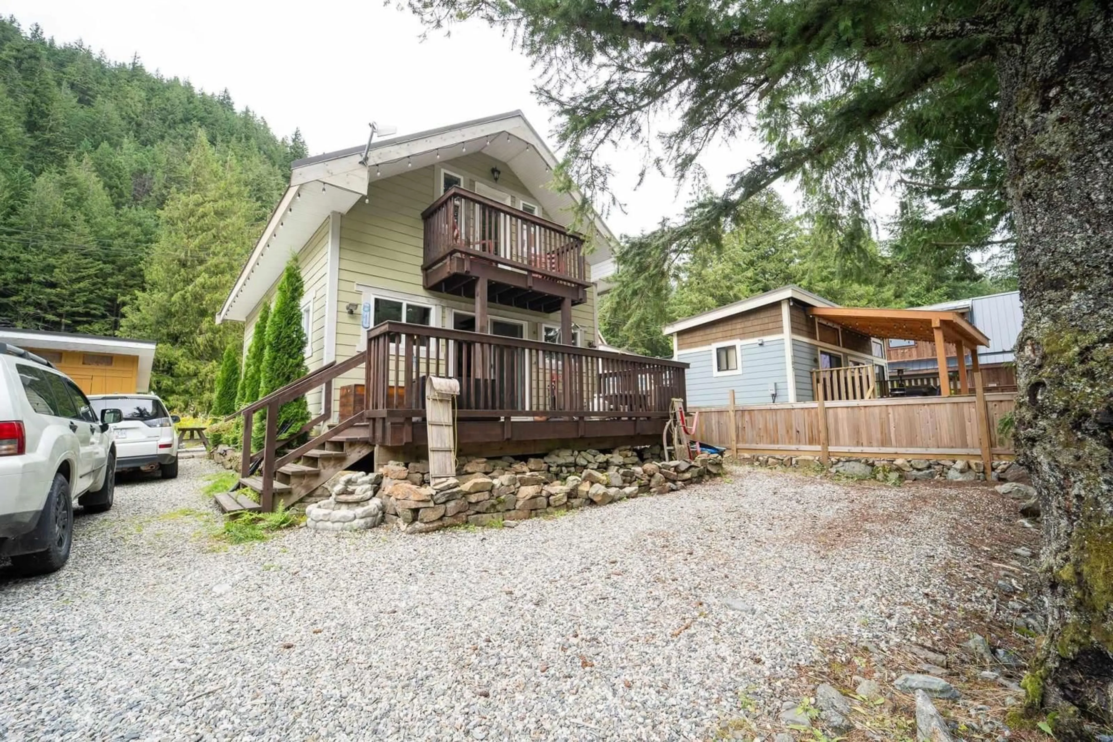 Frontside or backside of a home, cottage for H108 OLD HOPE PRINCETON HIGHWAY, Sunshine Valley British Columbia V0X1L5