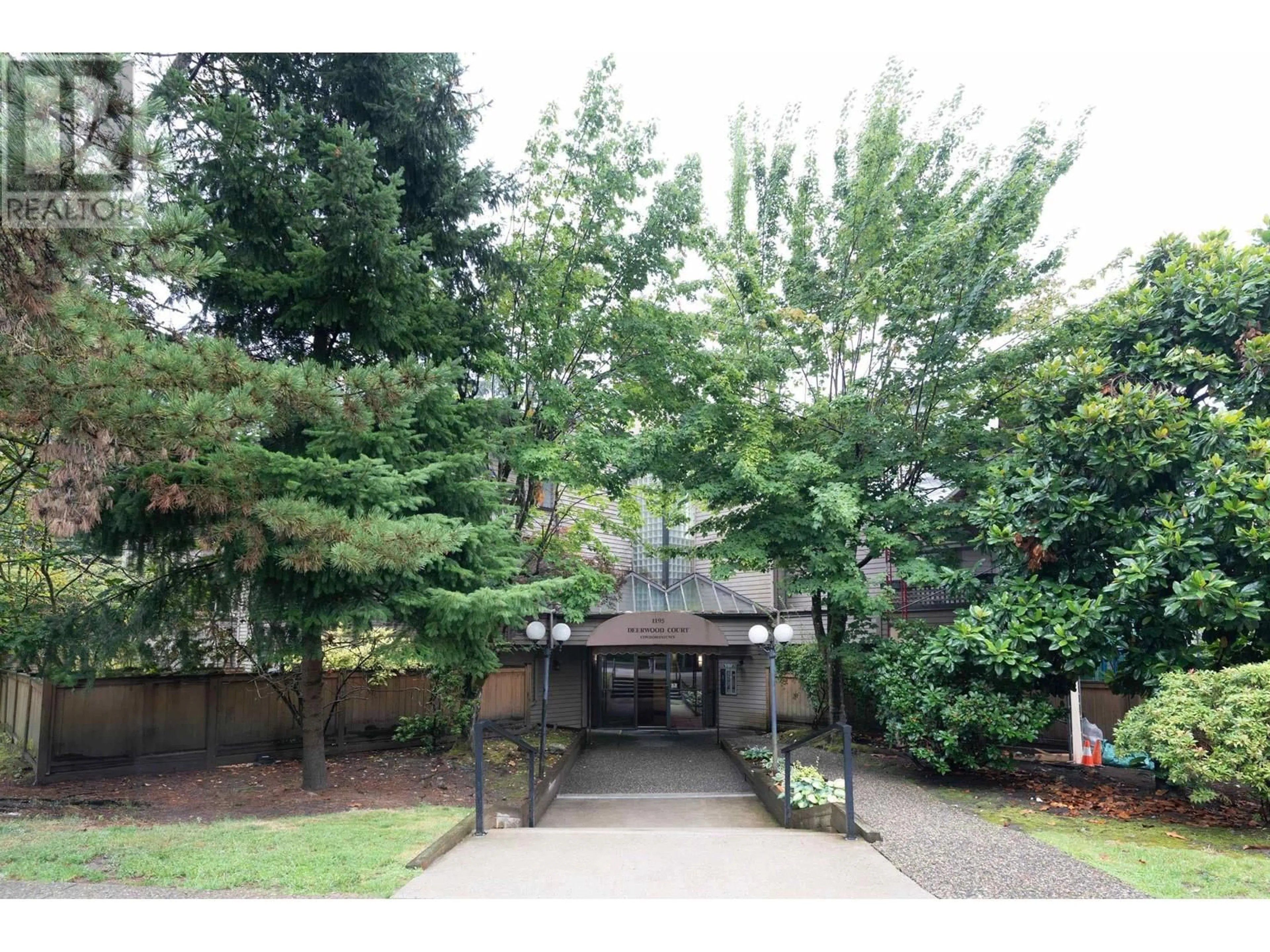 Indoor foyer, not visible floor for 310 1195 PIPELINE ROAD, Coquitlam British Columbia V3B6J5