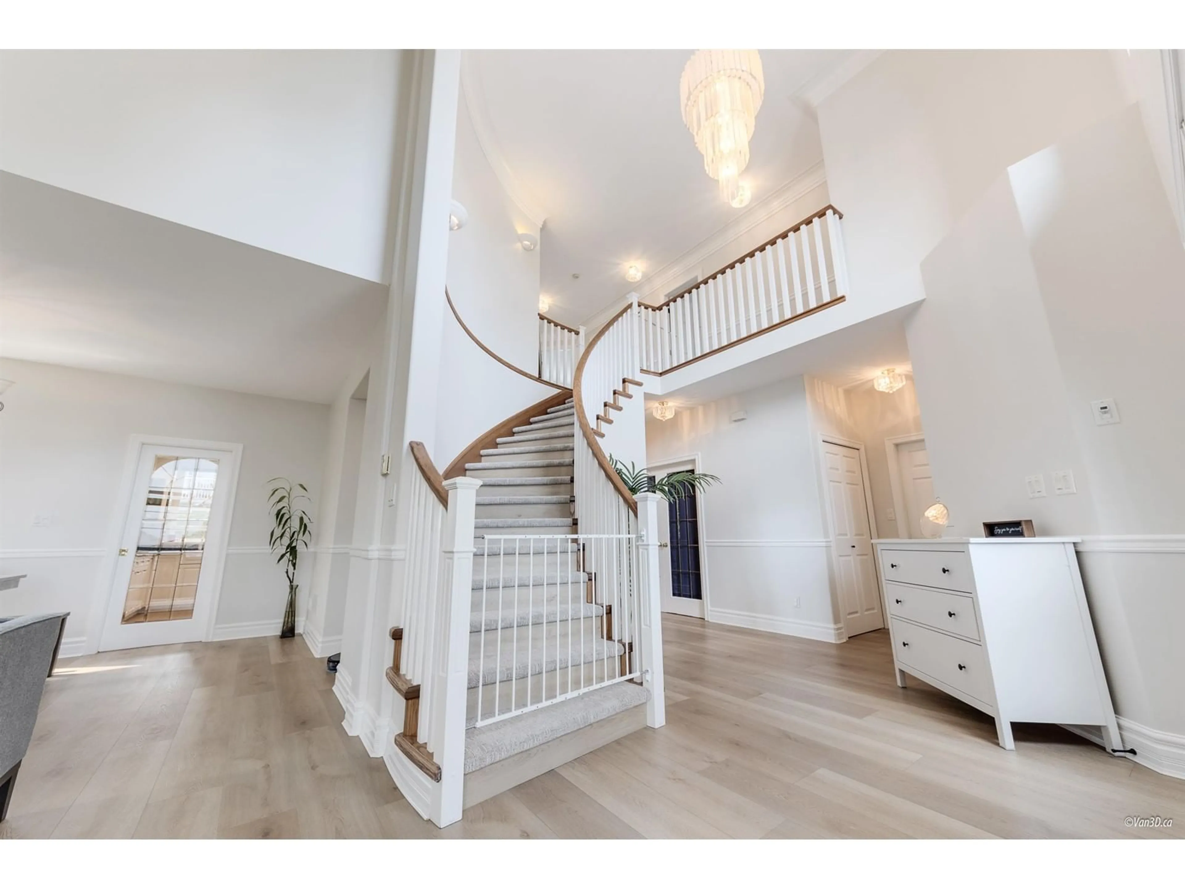 Indoor foyer, wood floors for 34758 PAKENHAM PLACE, Mission British Columbia V2V7A6