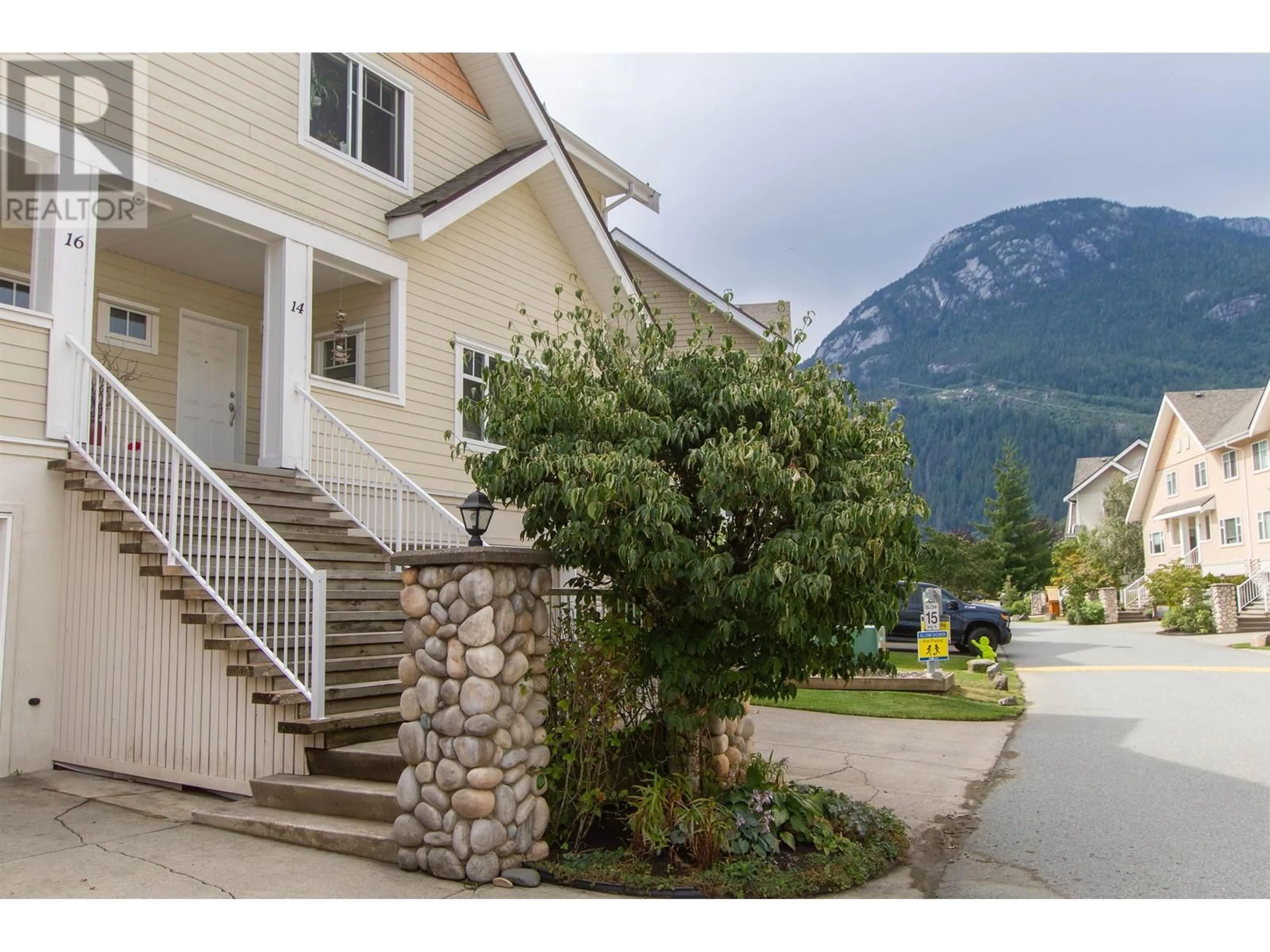 A pic from exterior of the house or condo, the view of mountain for 16 1200 EDGEWATER DRIVE, Squamish British Columbia V8B0E7