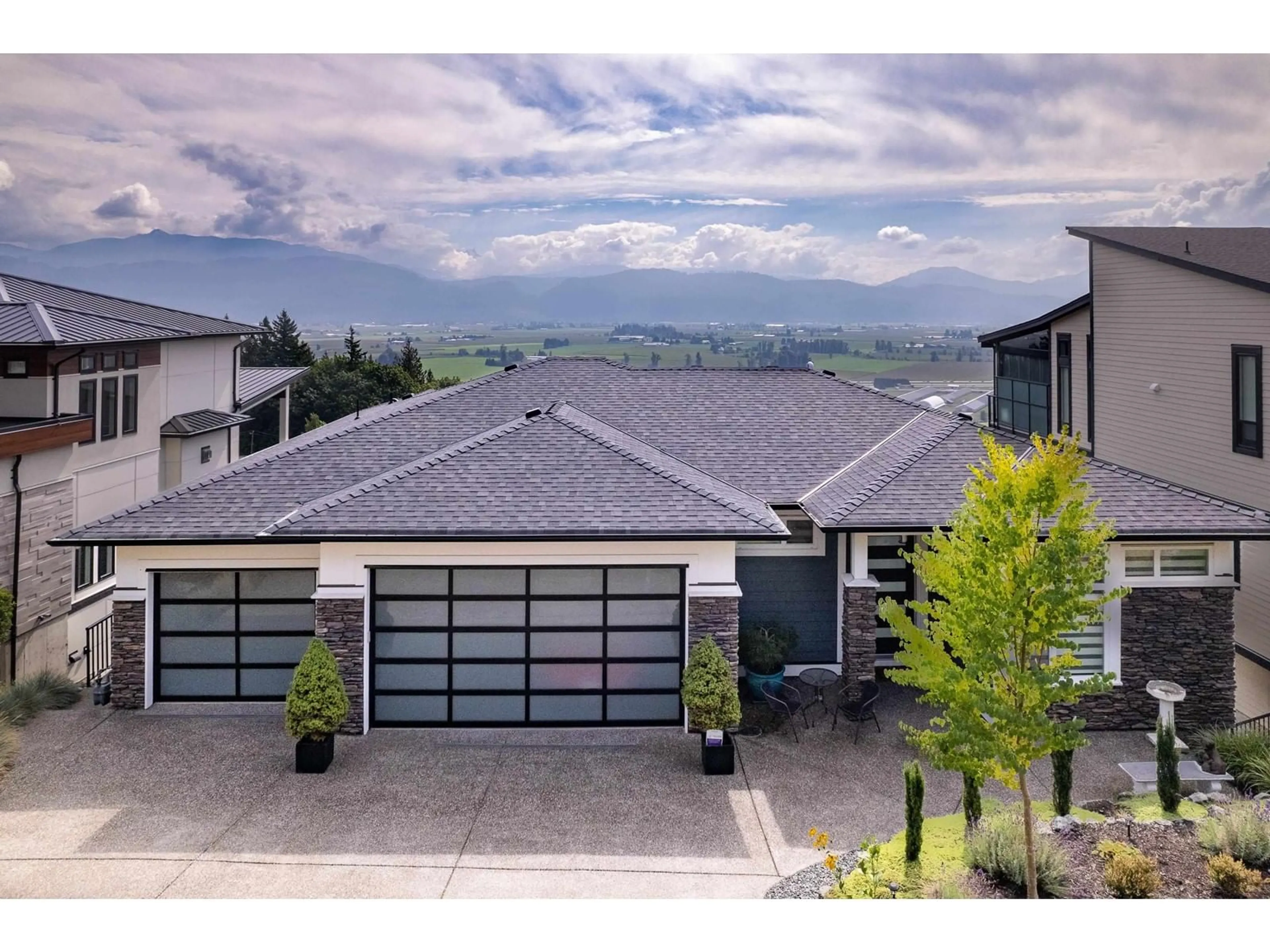 Frontside or backside of a home, mountain for 36460 EPWORTH COURT, Abbotsford British Columbia V3G0B2