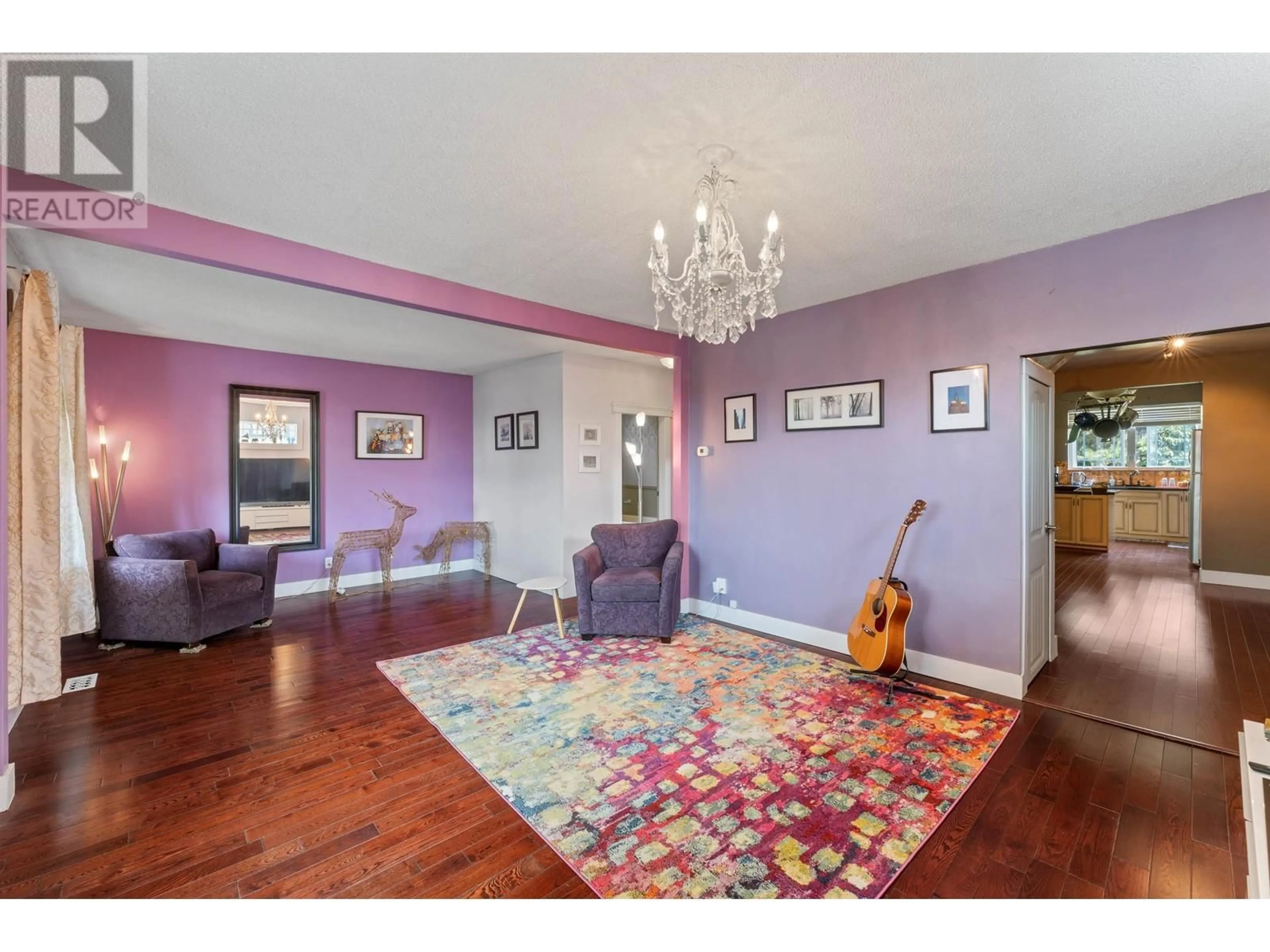 Indoor foyer, wood floors for 316 LAVAL SQUARE, Coquitlam British Columbia V3K2C8