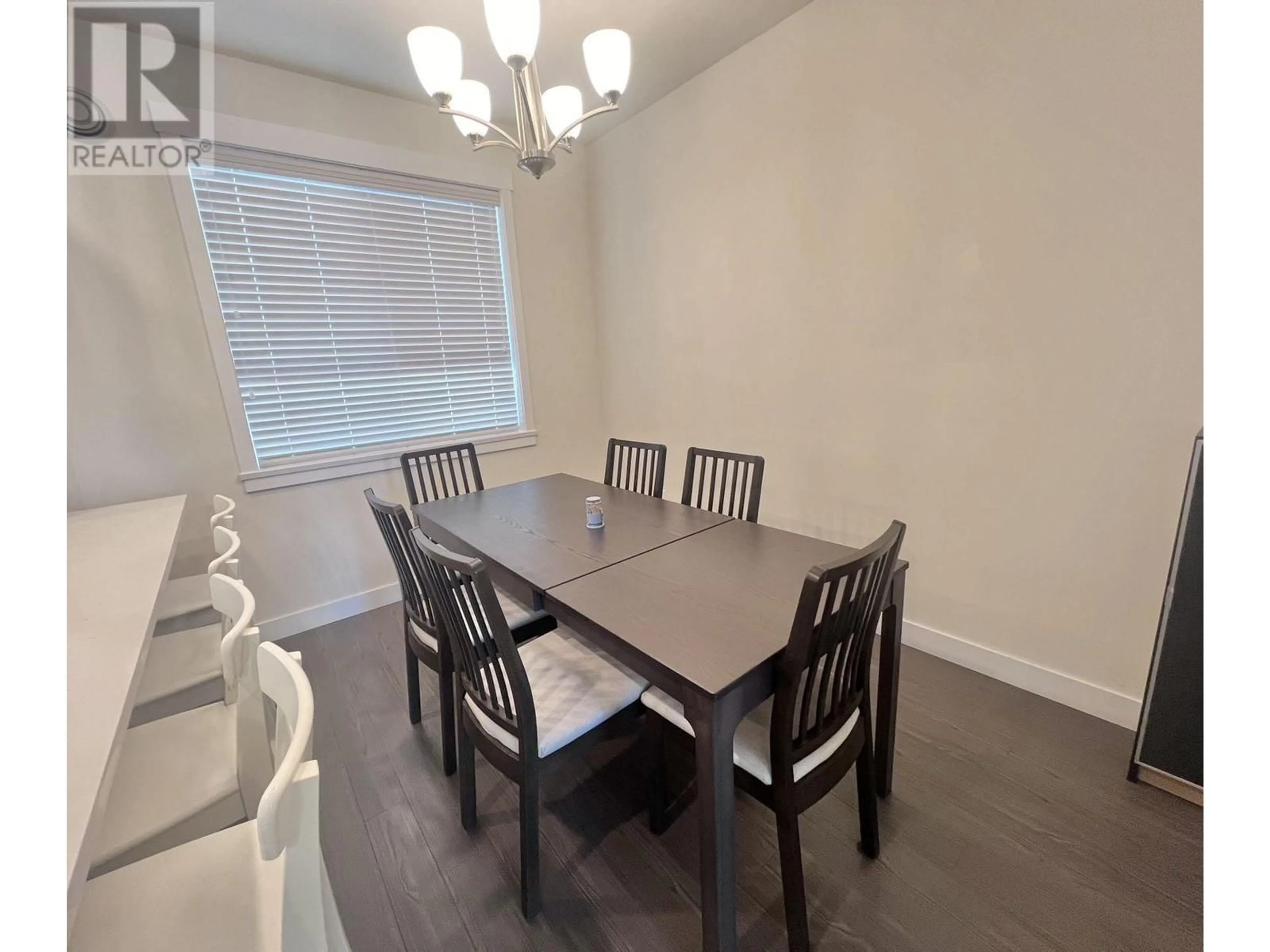 Dining room, wood floors for 8 7011 WILLIAMS ROAD, Richmond British Columbia V7A1E7