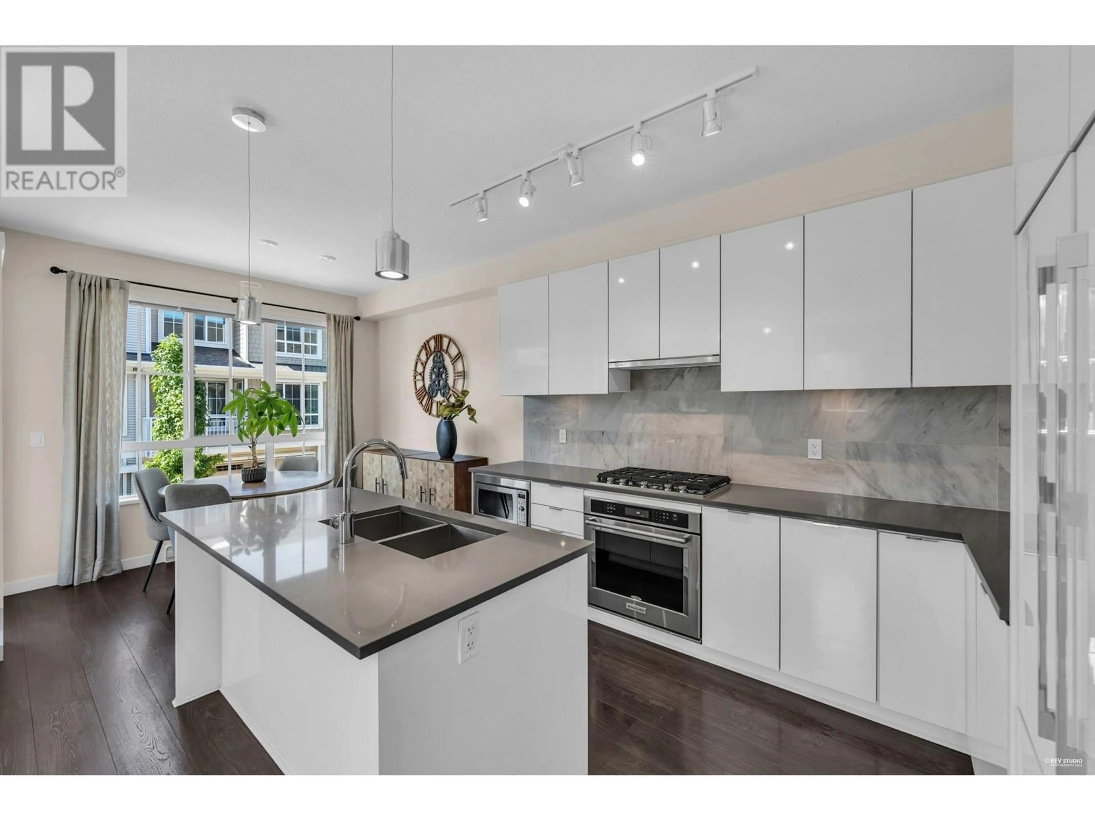 Open concept kitchen for 43 5510 ADMIRAL WAY, Ladner British Columbia V4K0C3