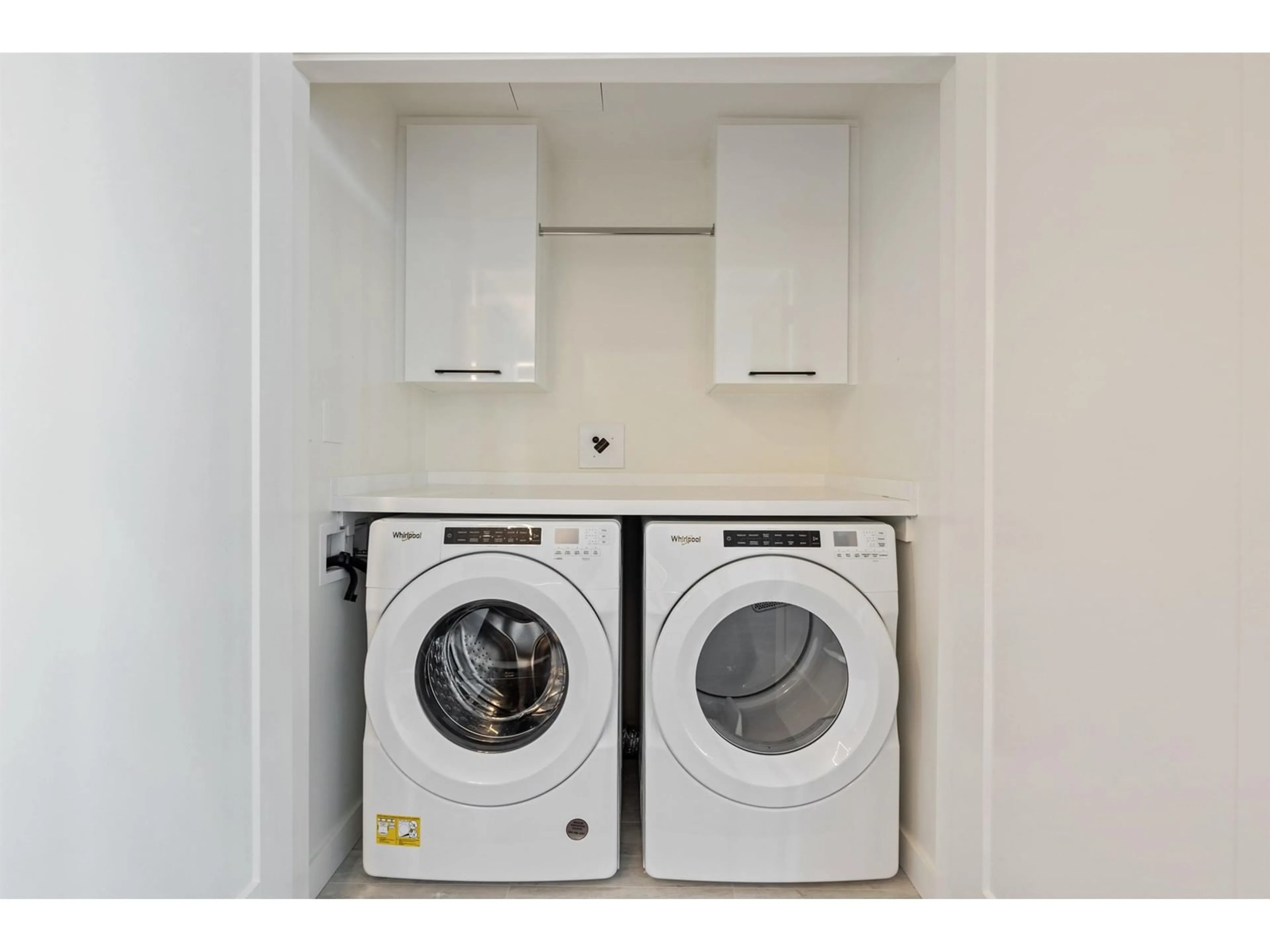 Laundry room for 807 - 1526 FINLAY, White Rock British Columbia V4B4L9