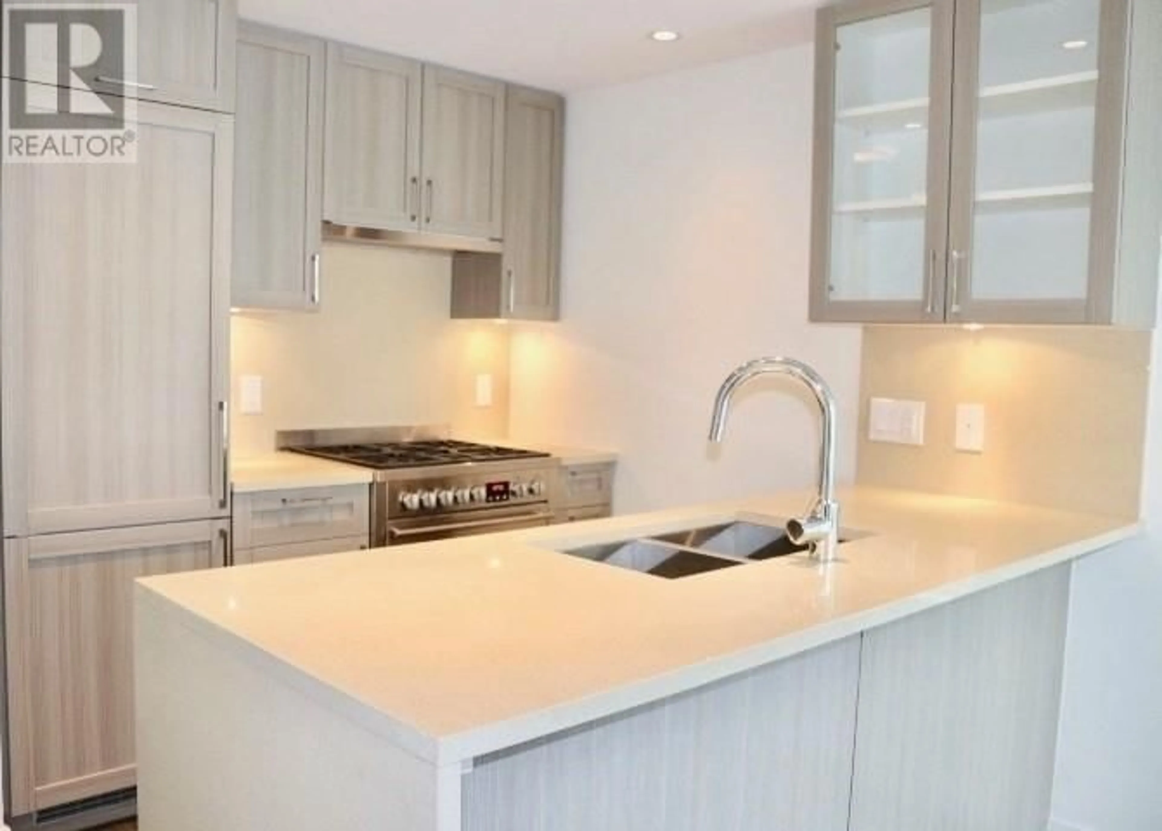 Contemporary kitchen, wood floors for 2204 5665 BOUNDARY ROAD, Vancouver British Columbia V5R0E4