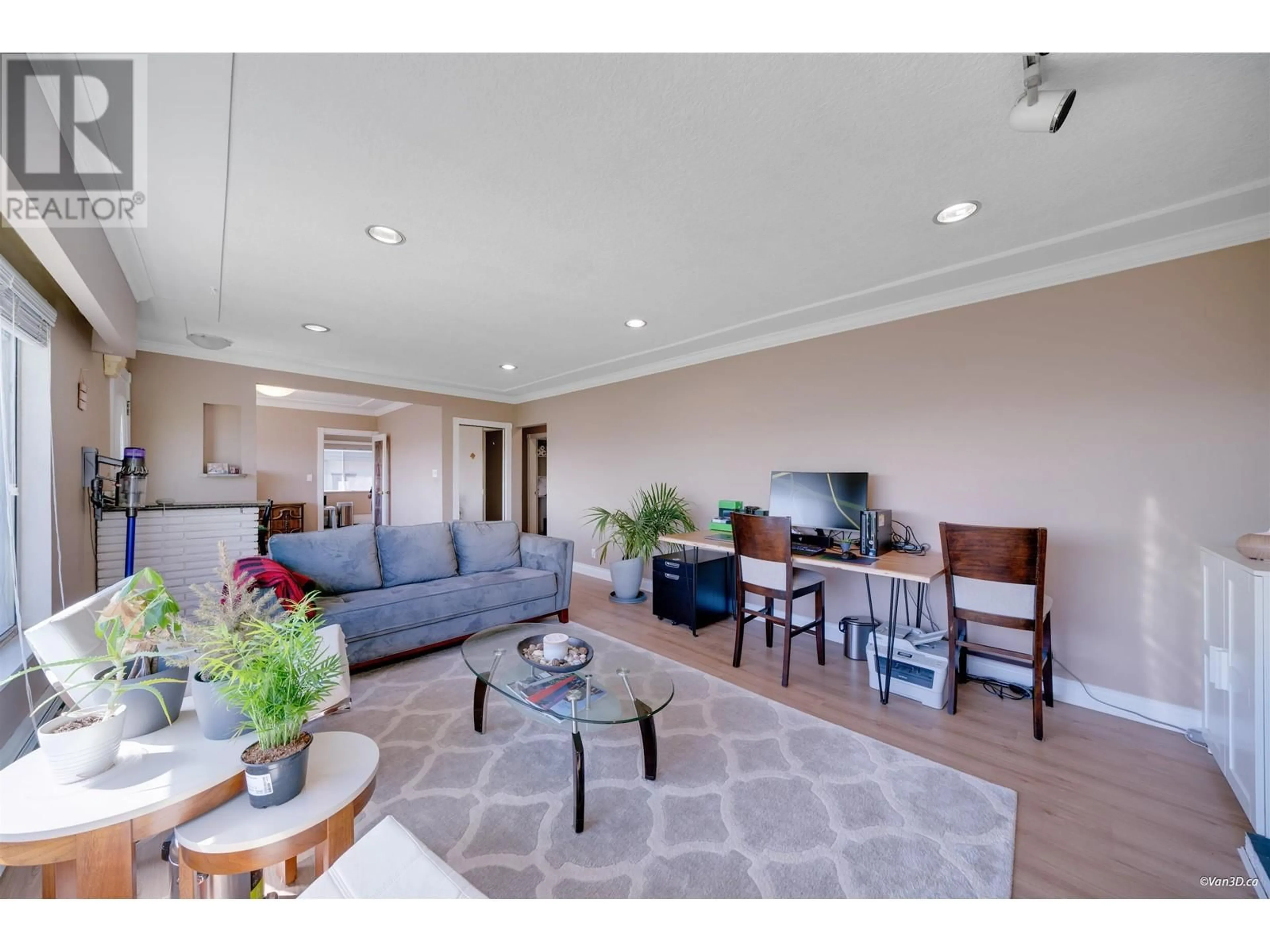 Living room, wood floors for 4599 SUNLAND PLACE, Burnaby British Columbia V5J3A3