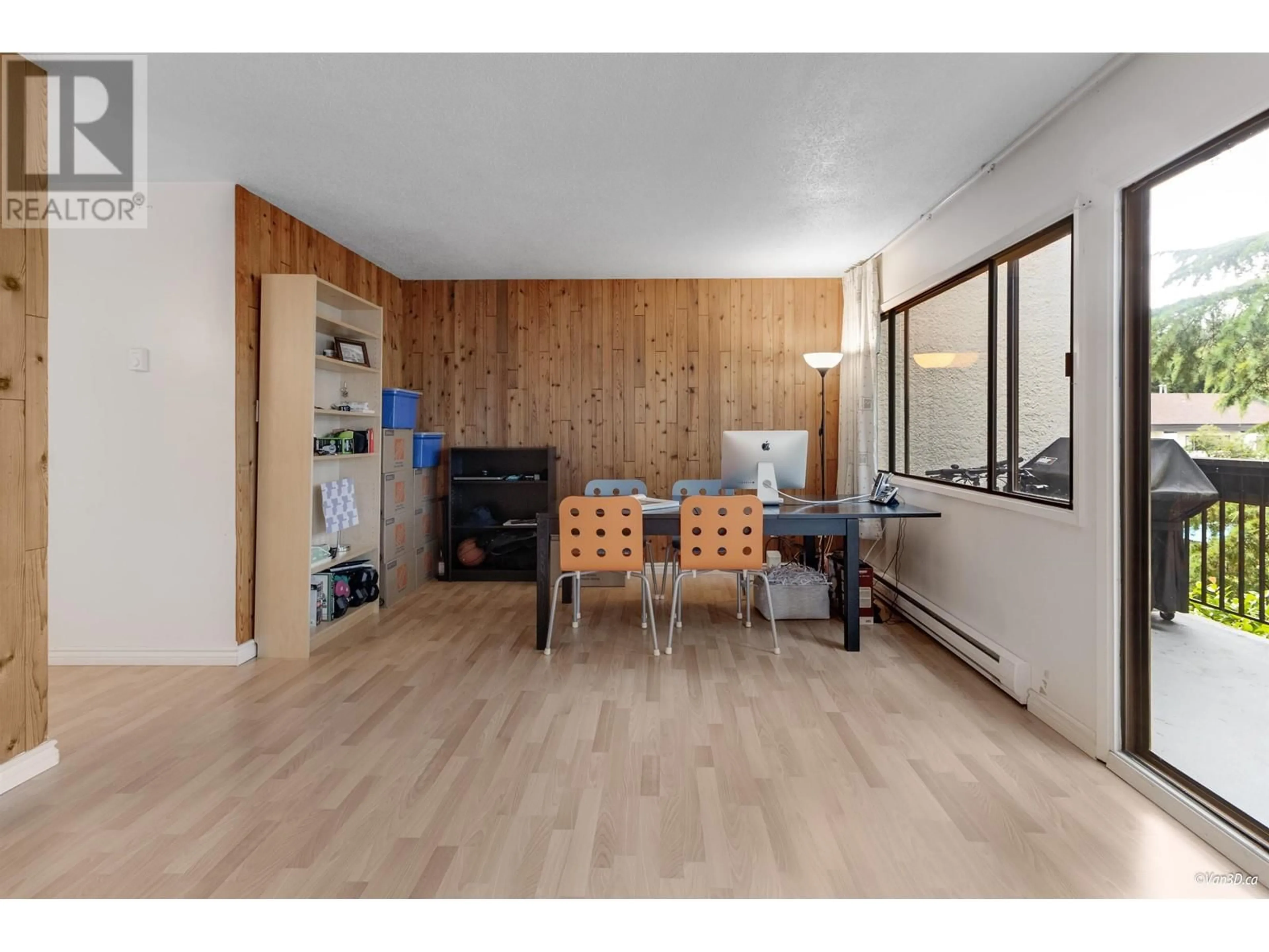 Other indoor space, wood floors for 5 7321 MONTECITO DRIVE, Burnaby British Columbia V5A1R2