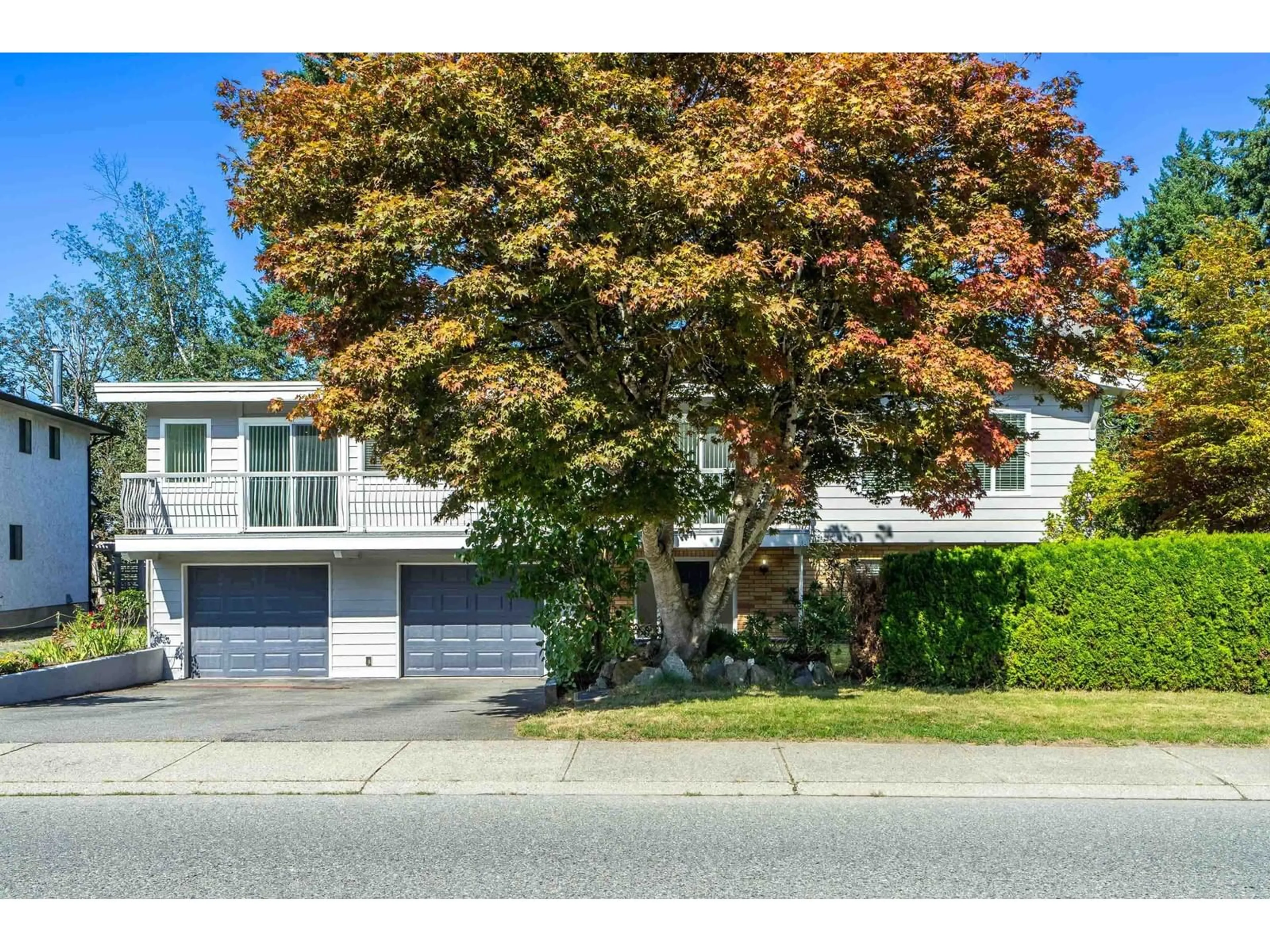 Frontside or backside of a home, the street view for 34367 LABURNUM AVENUE, Abbotsford British Columbia V2S4V1