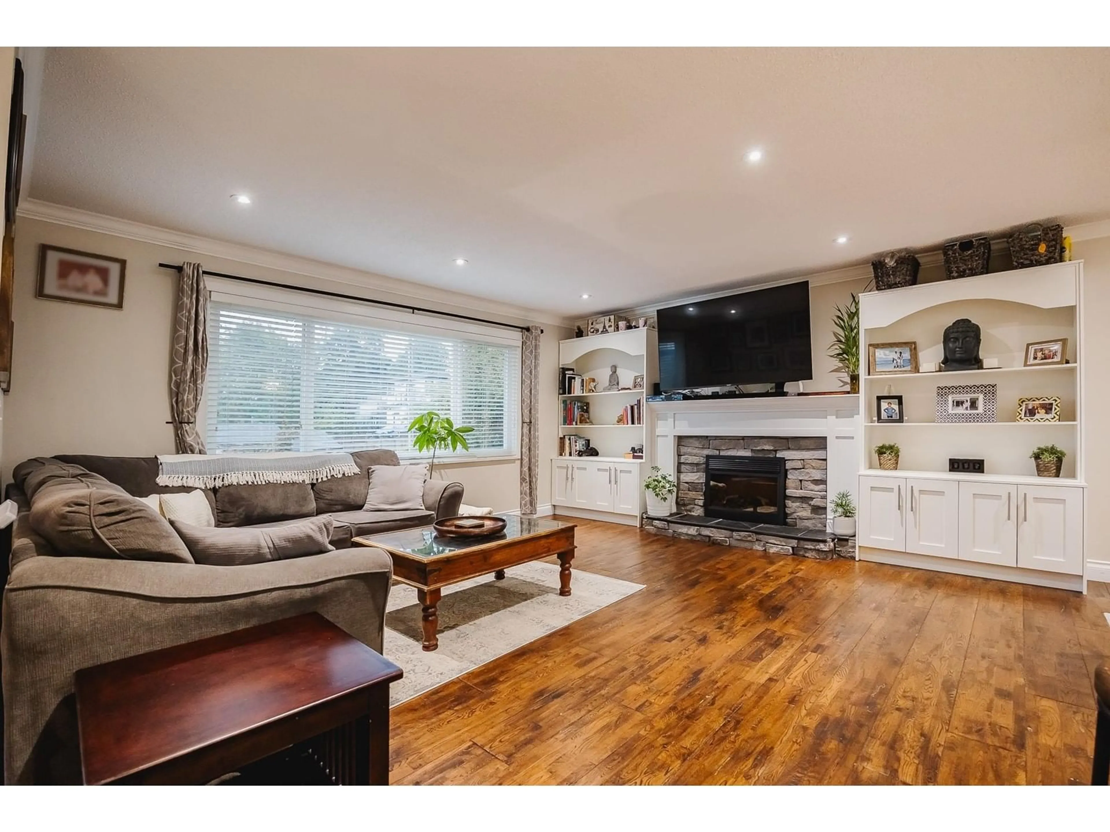 Living room, wood floors for 10356 SKAGIT DRIVE, Delta British Columbia V4C2K9