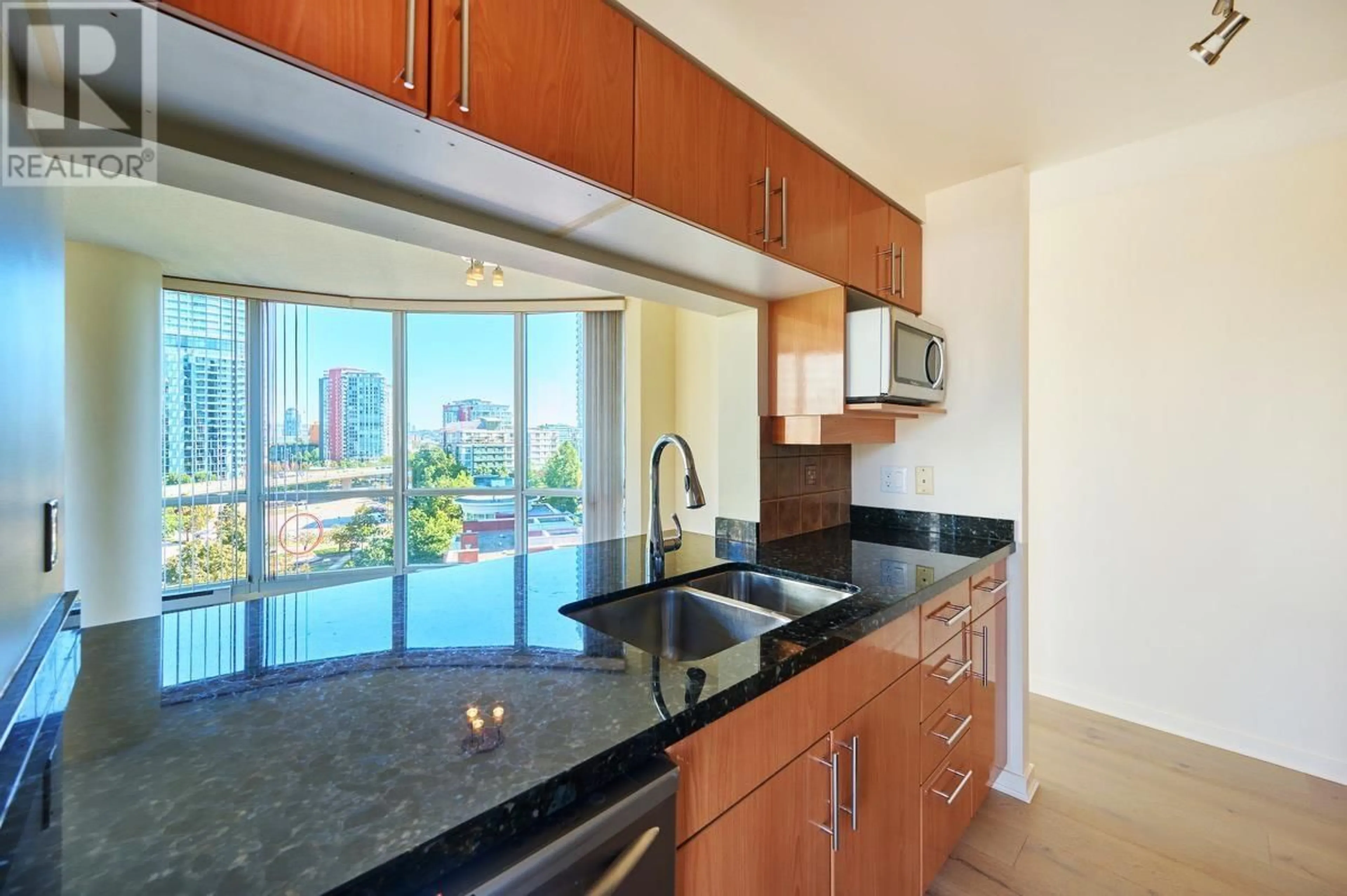 Standard kitchen, wood floors for 906 193 AQUARIUS MEWS, Vancouver British Columbia V6Z2Z2