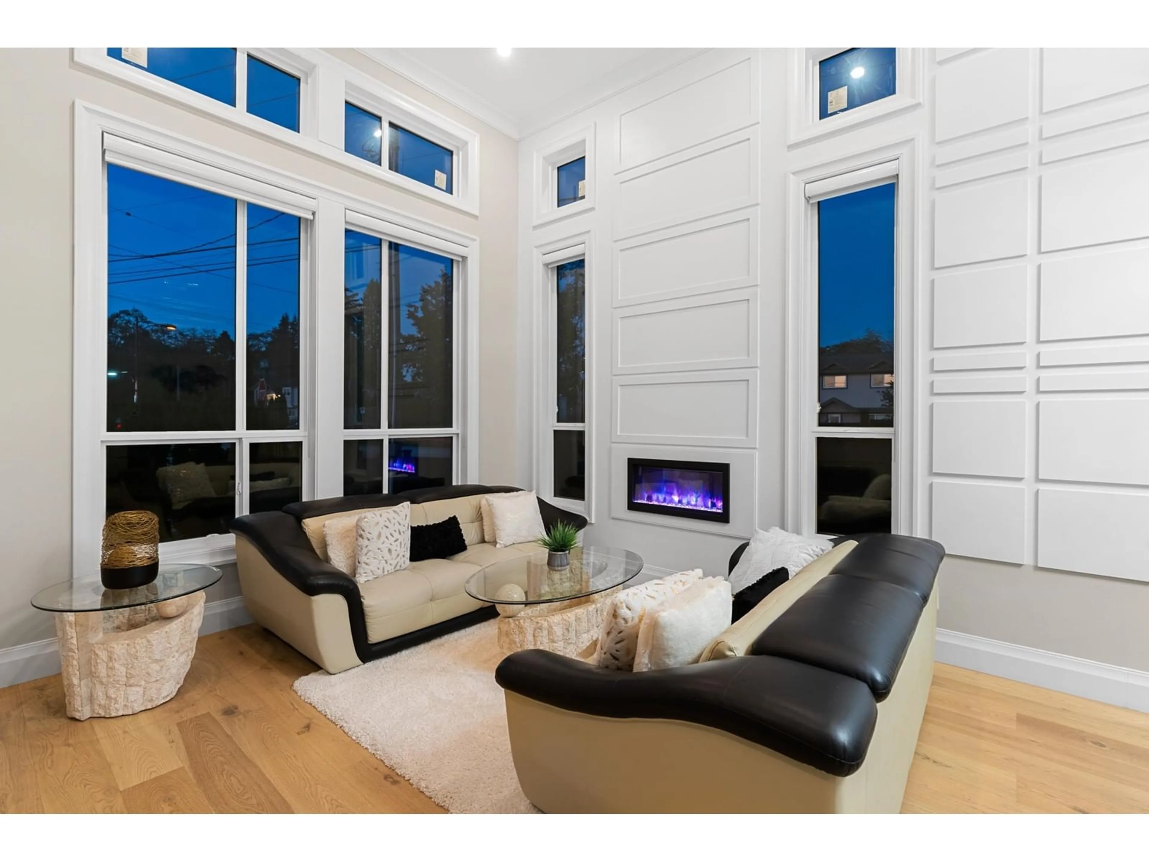 Living room, wood floors for 11586 84B AVENUE, Delta British Columbia V4C2T6