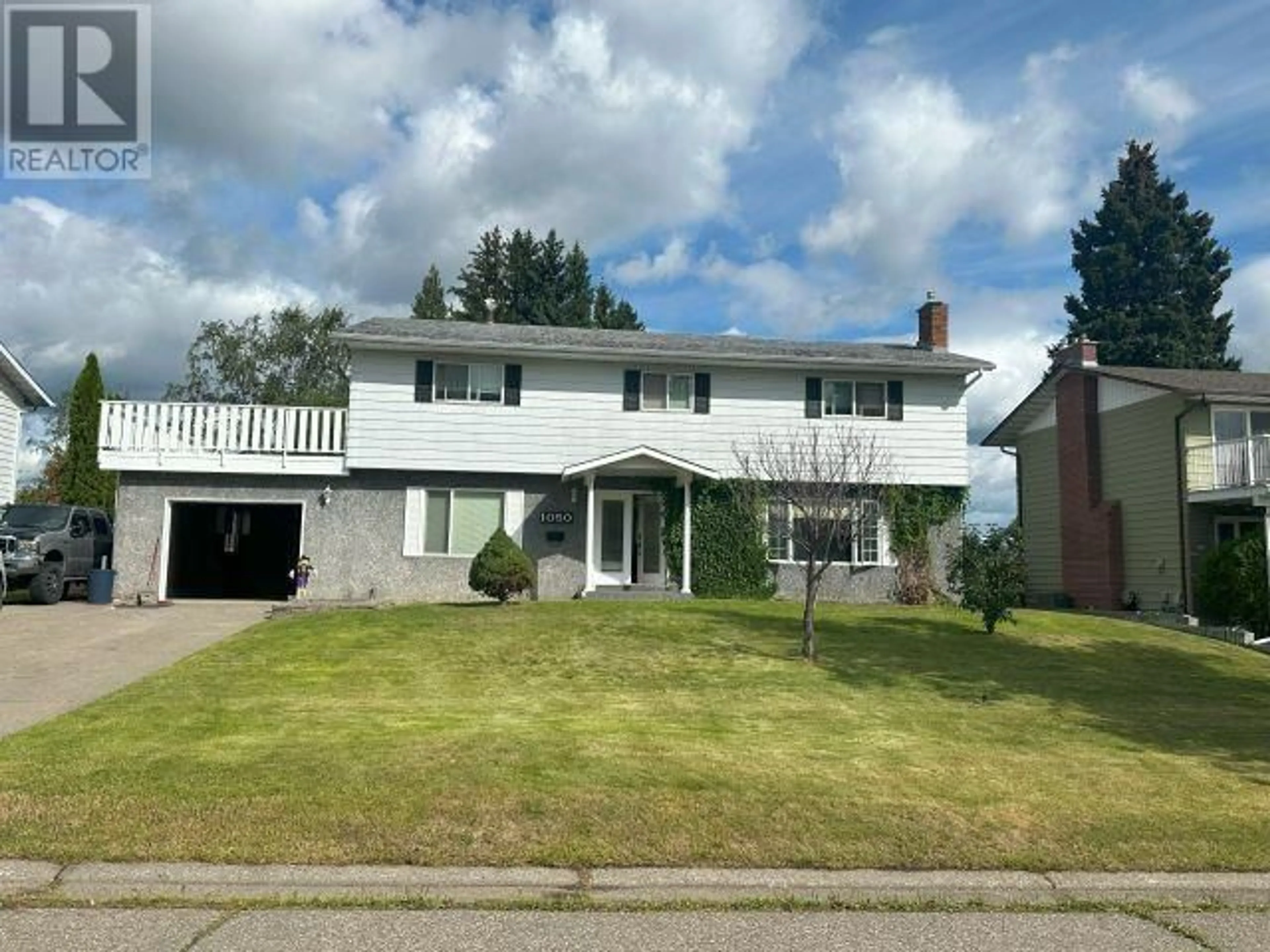 Frontside or backside of a home, the street view for 1050 FRANCOIS CRESCENT, Prince George British Columbia V2M4H1