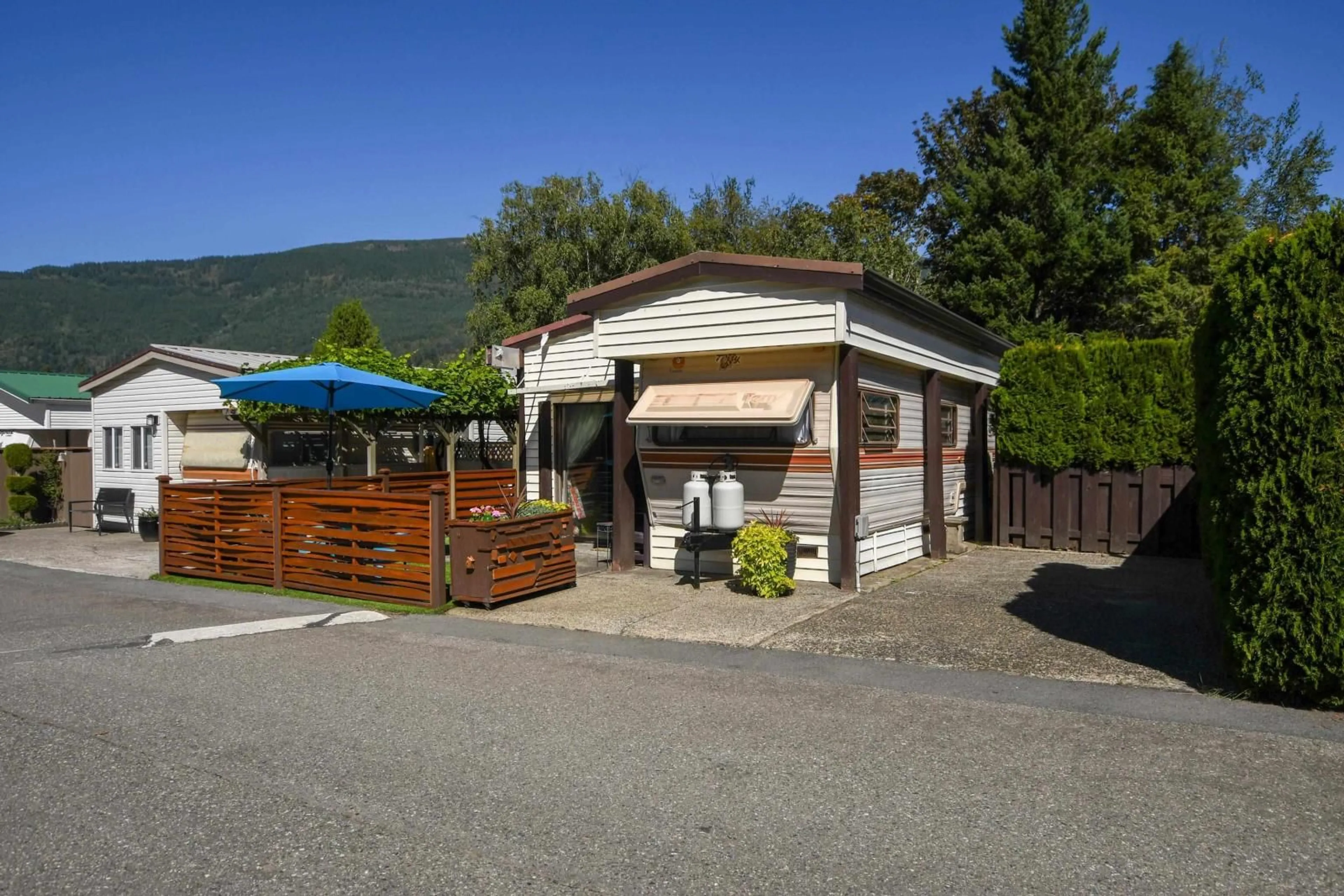 Patio, cottage for 72 1436 FROST ROAD|Columbia Valley, Chilliwack British Columbia V2R4X8